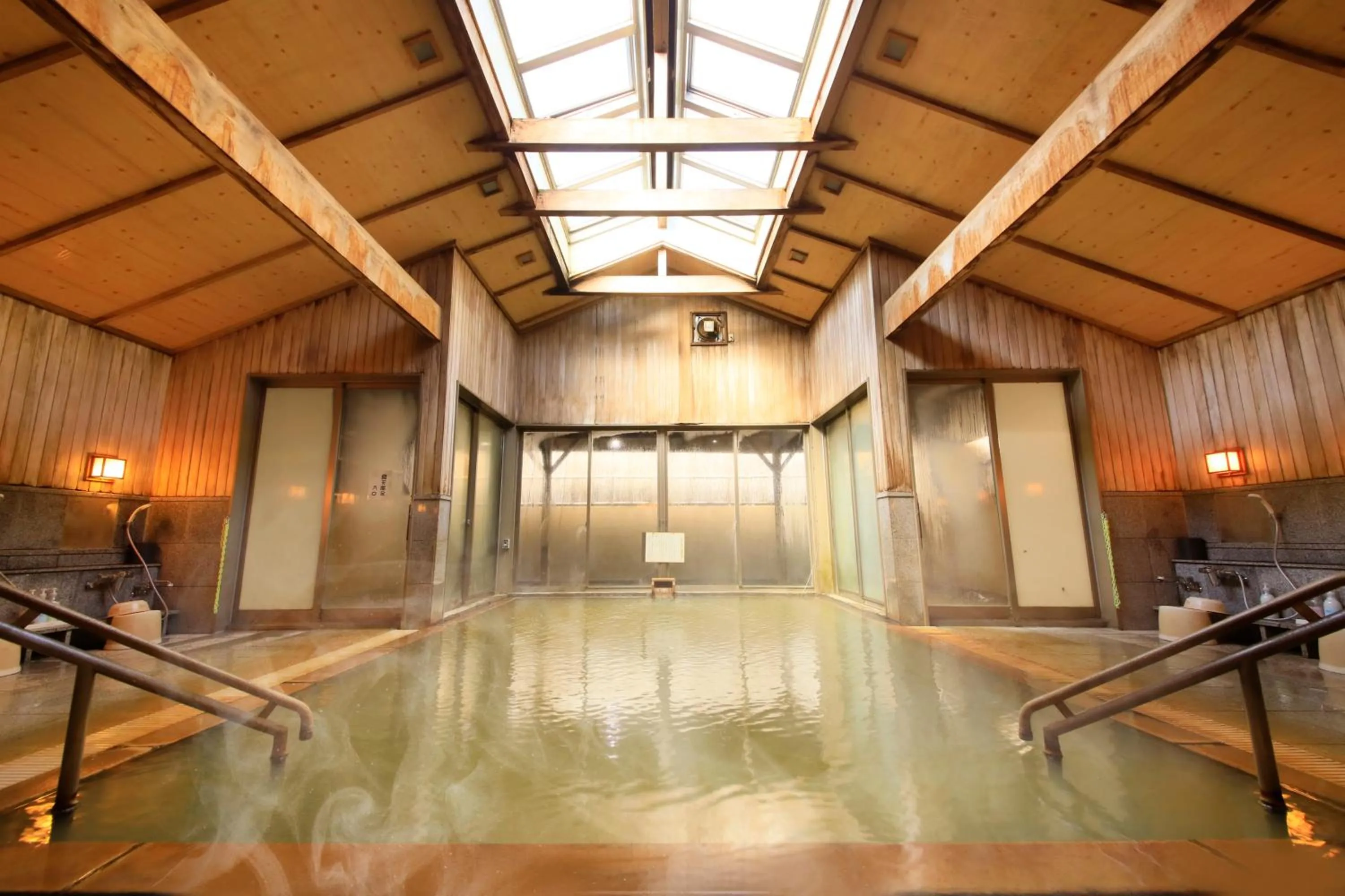 Hot Spring Bath in Yutorelo Toyako