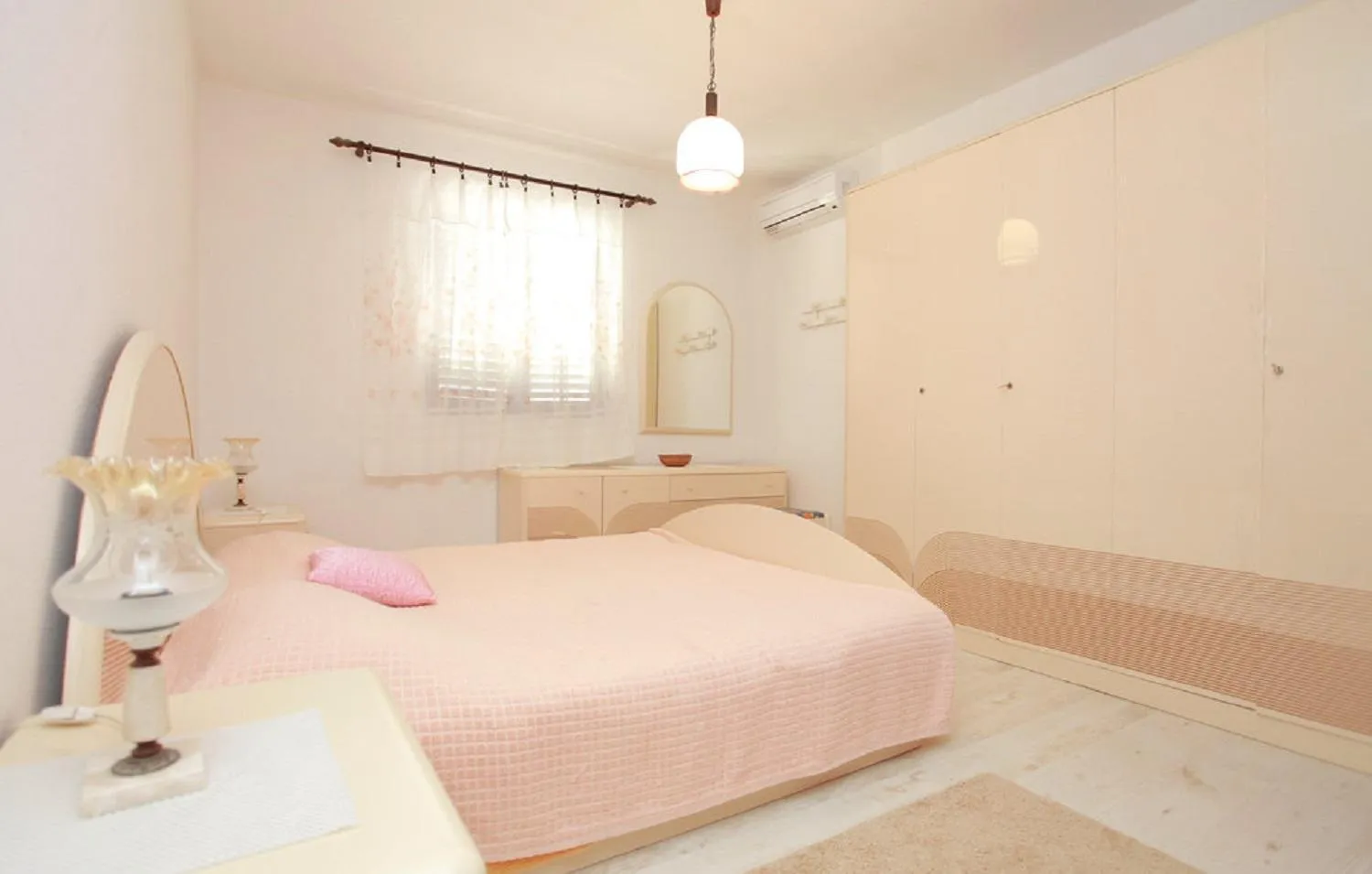 Duplex Apartment in Dragan's Den Hostel