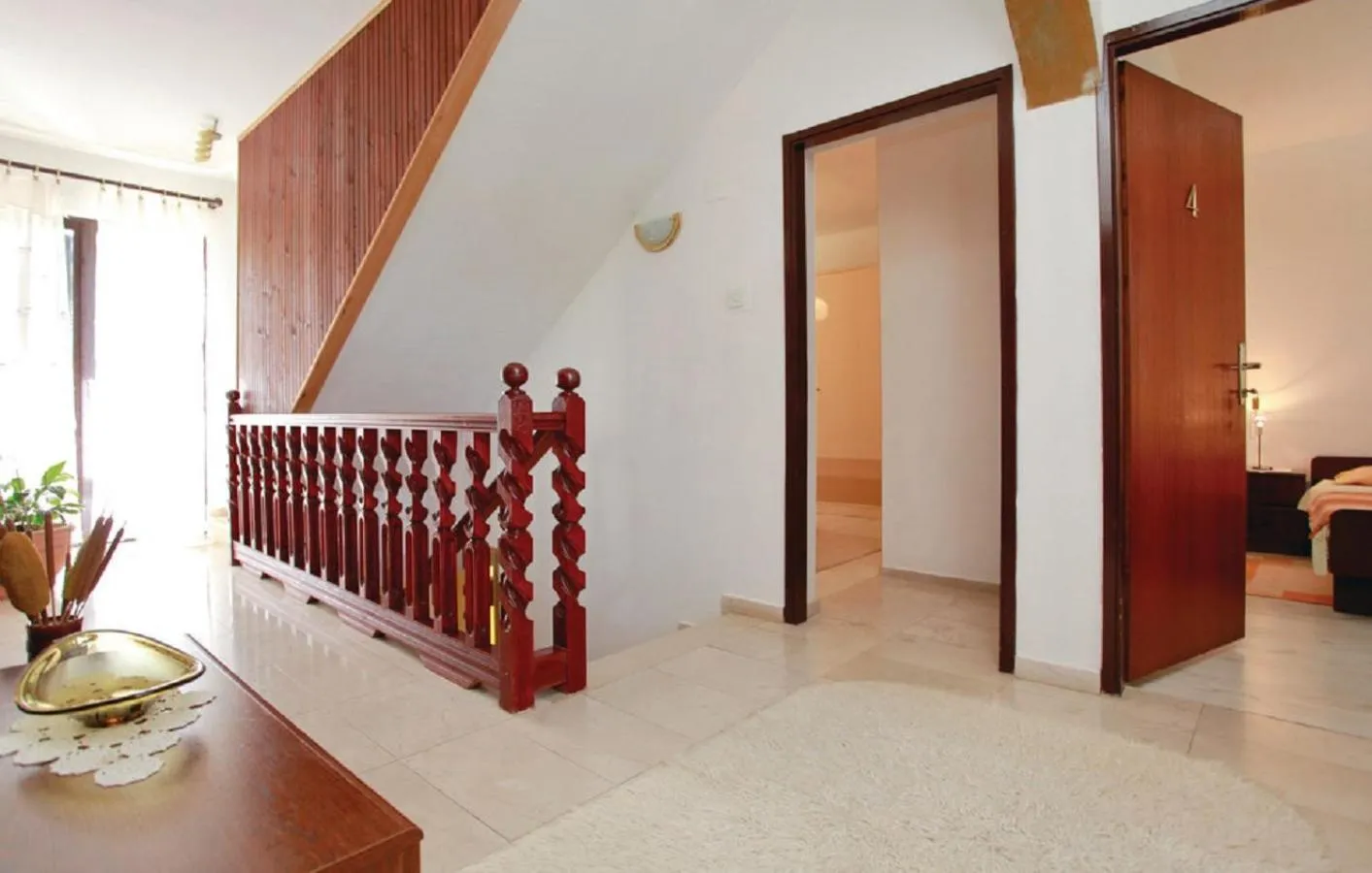 Floor plan in Dragan's Den Hostel