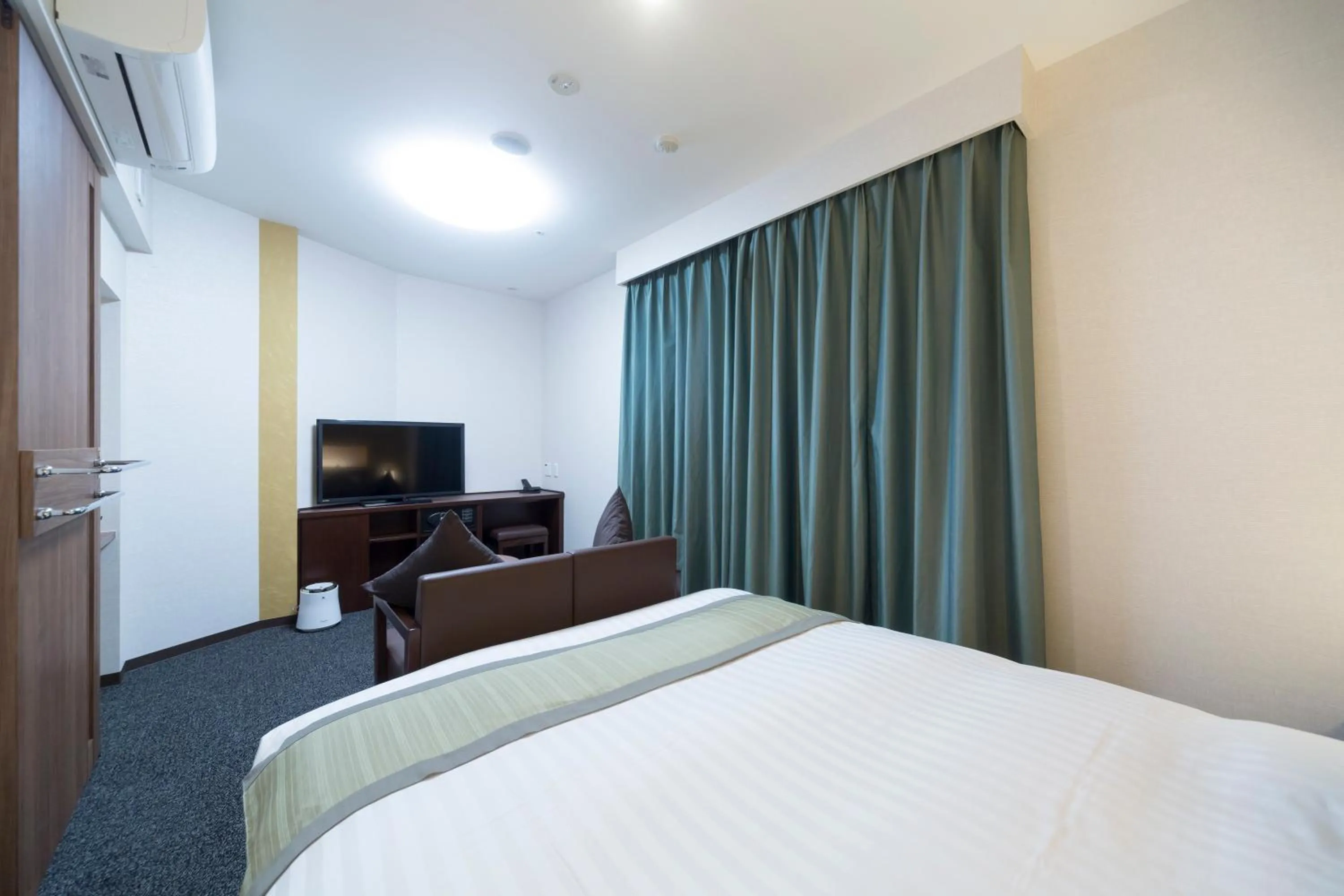 Photo of the whole room, Bed in Dormy Inn Premium Kanda