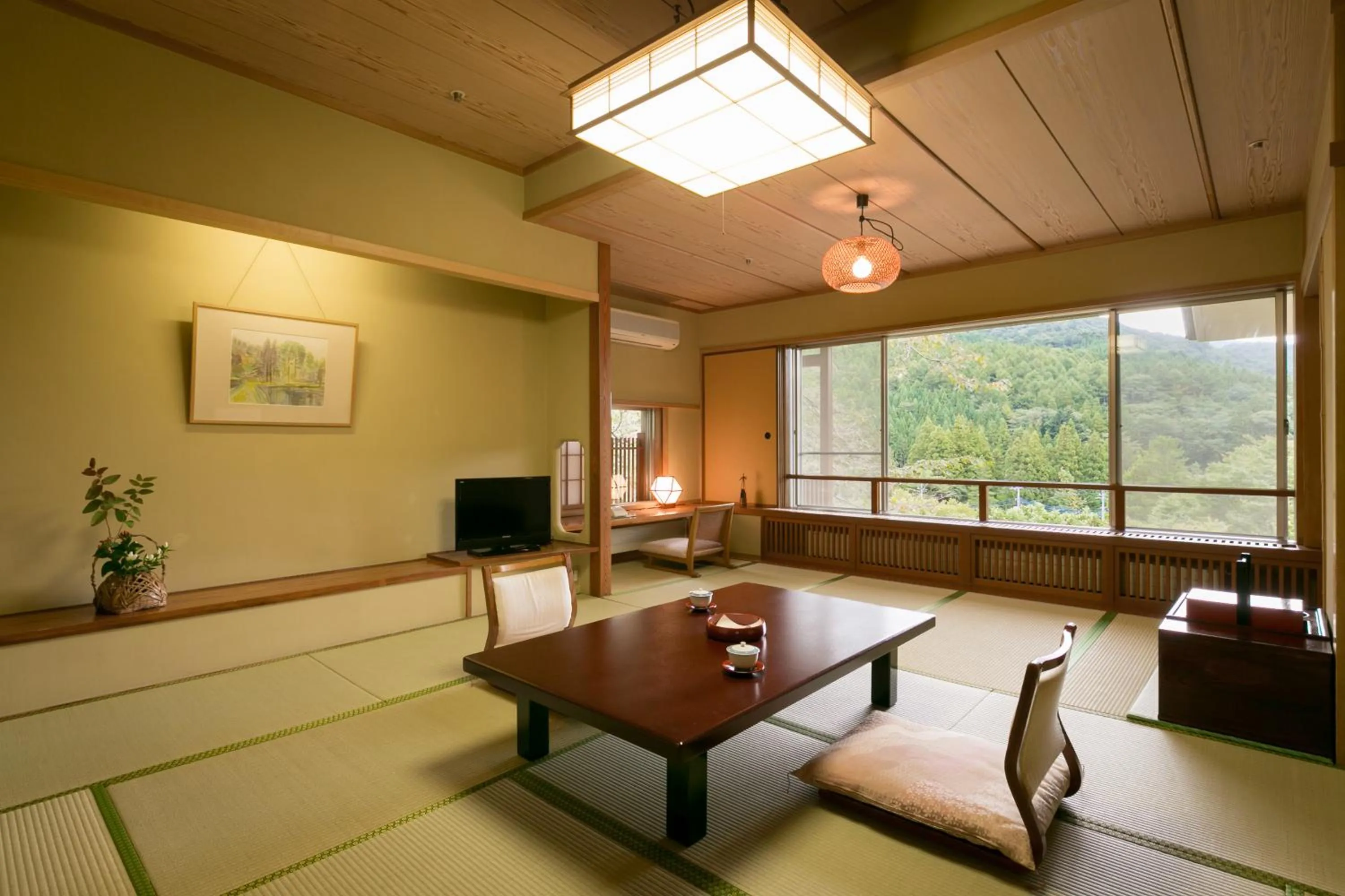 Photo of the whole room in Shima Tamura