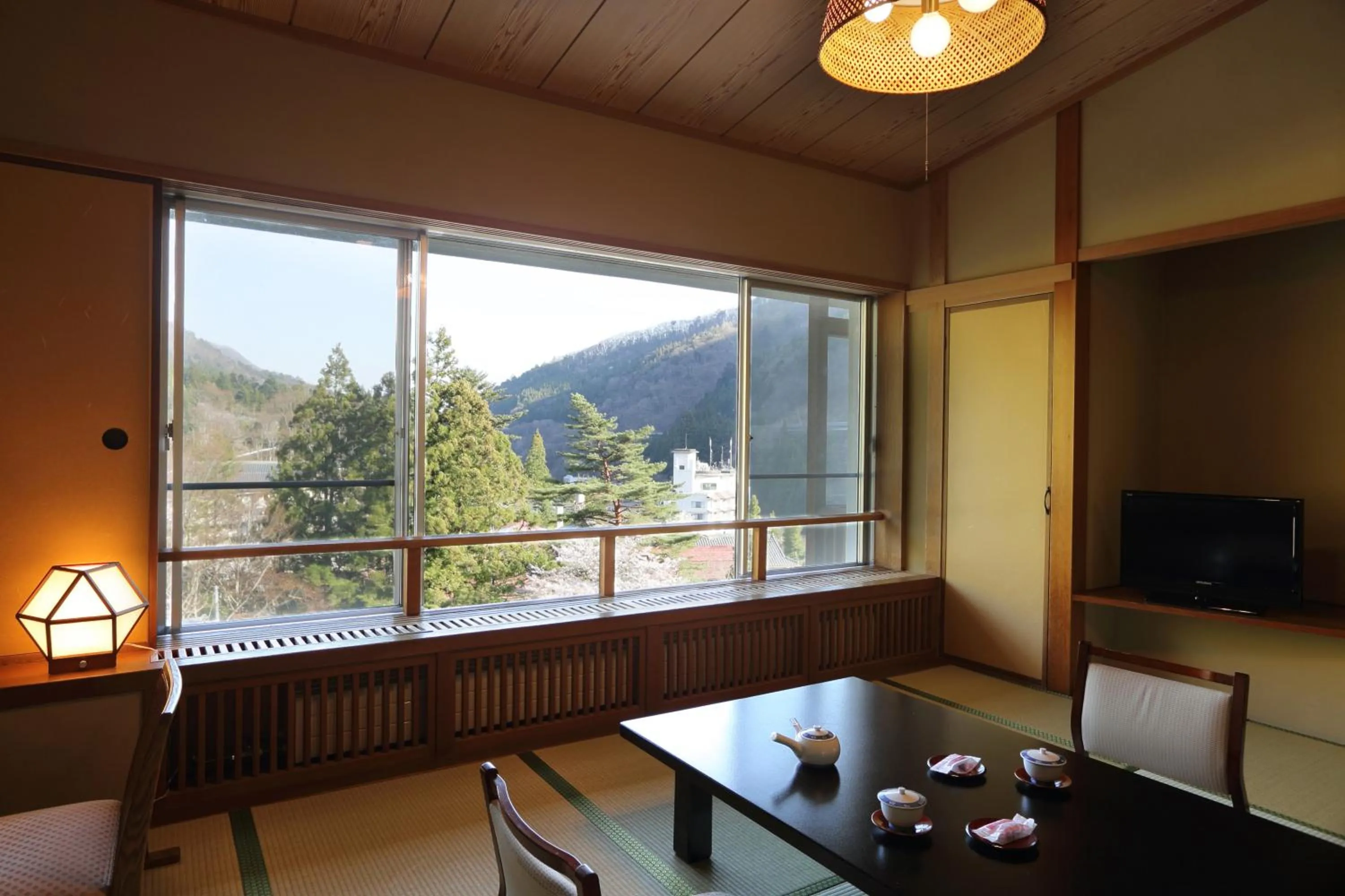 Photo of the whole room in Shima Tamura