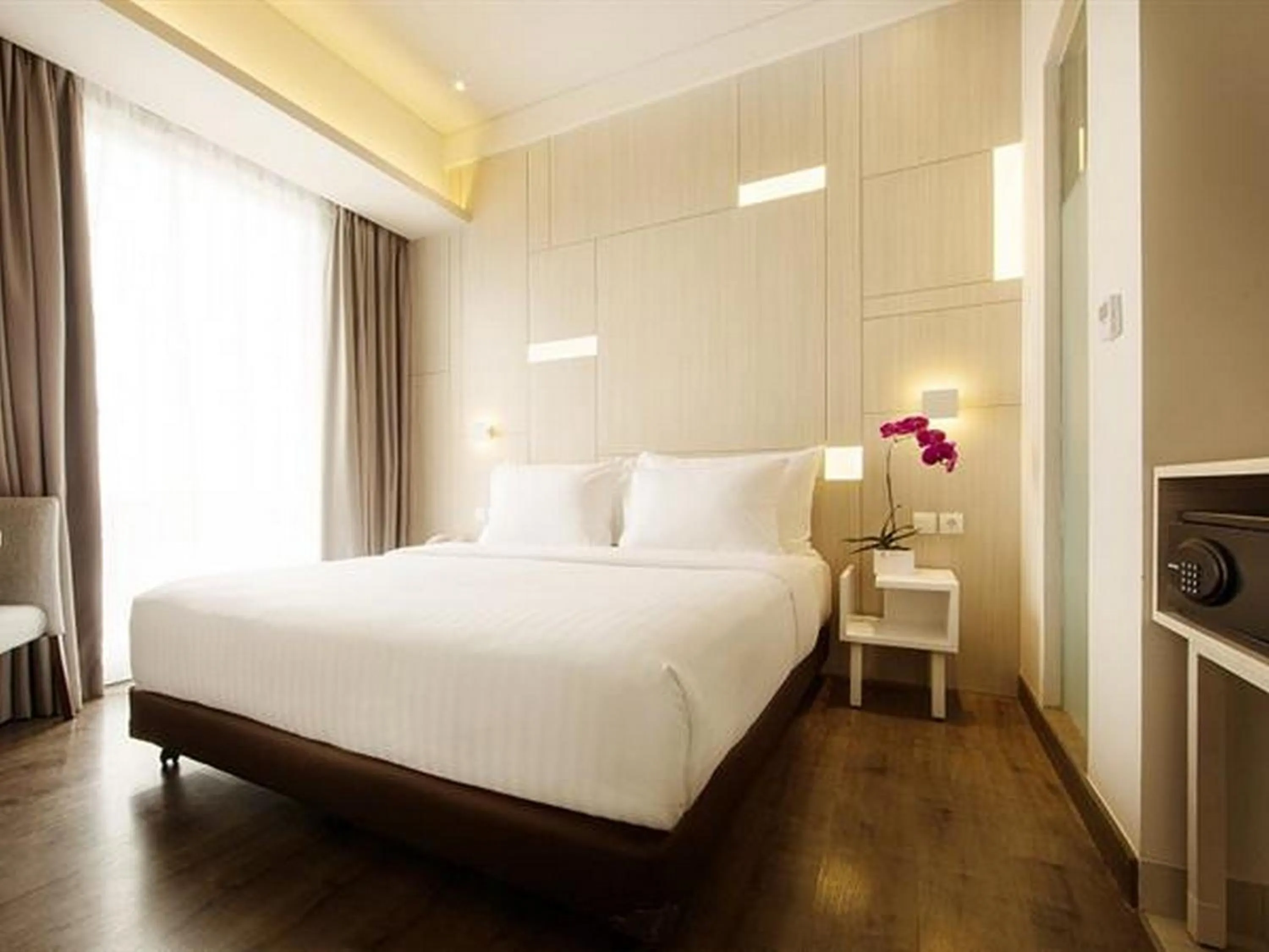 Bed in Swiss-Belinn Cikarang
