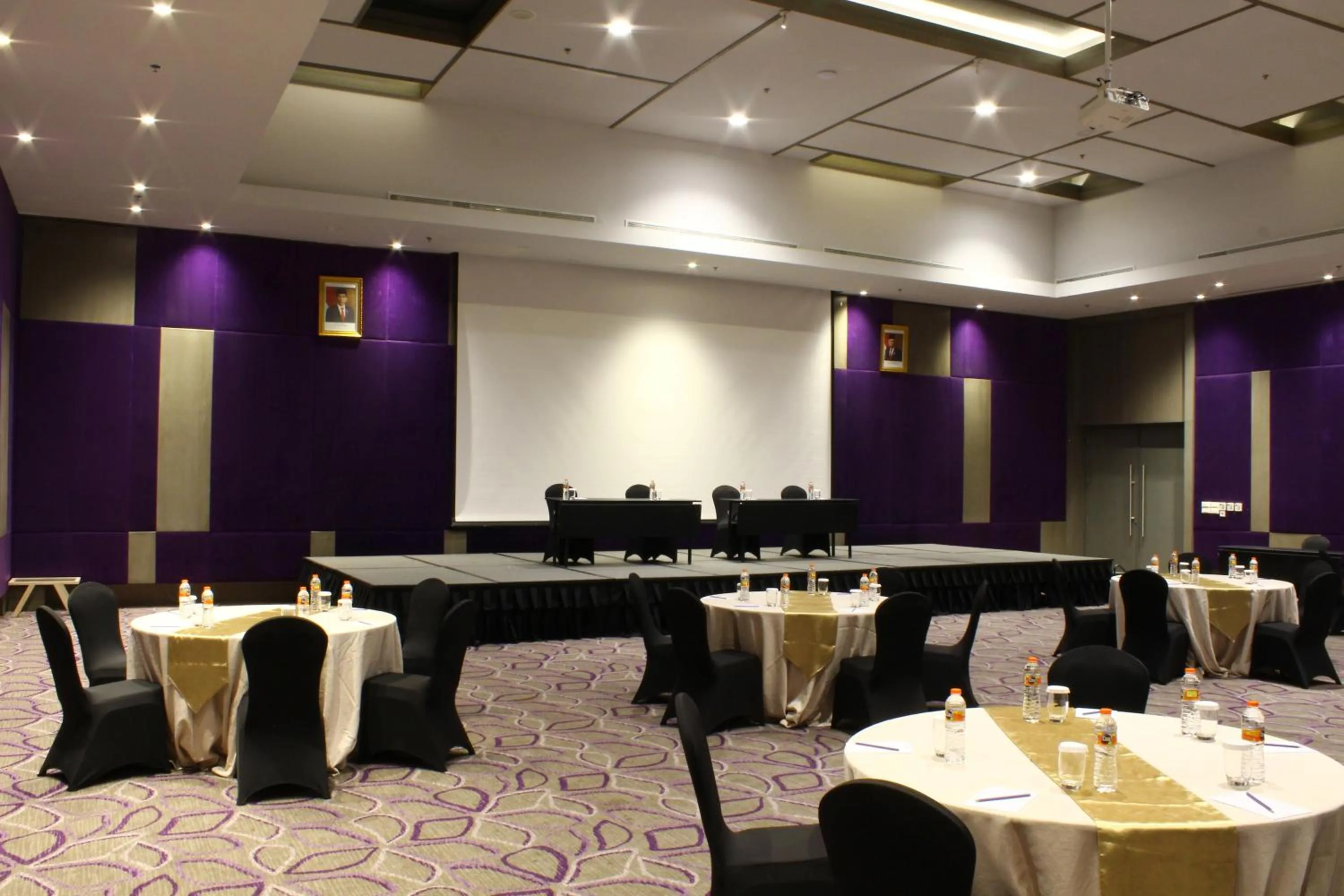 Banquet/Function facilities in Swiss-Belinn Cikarang