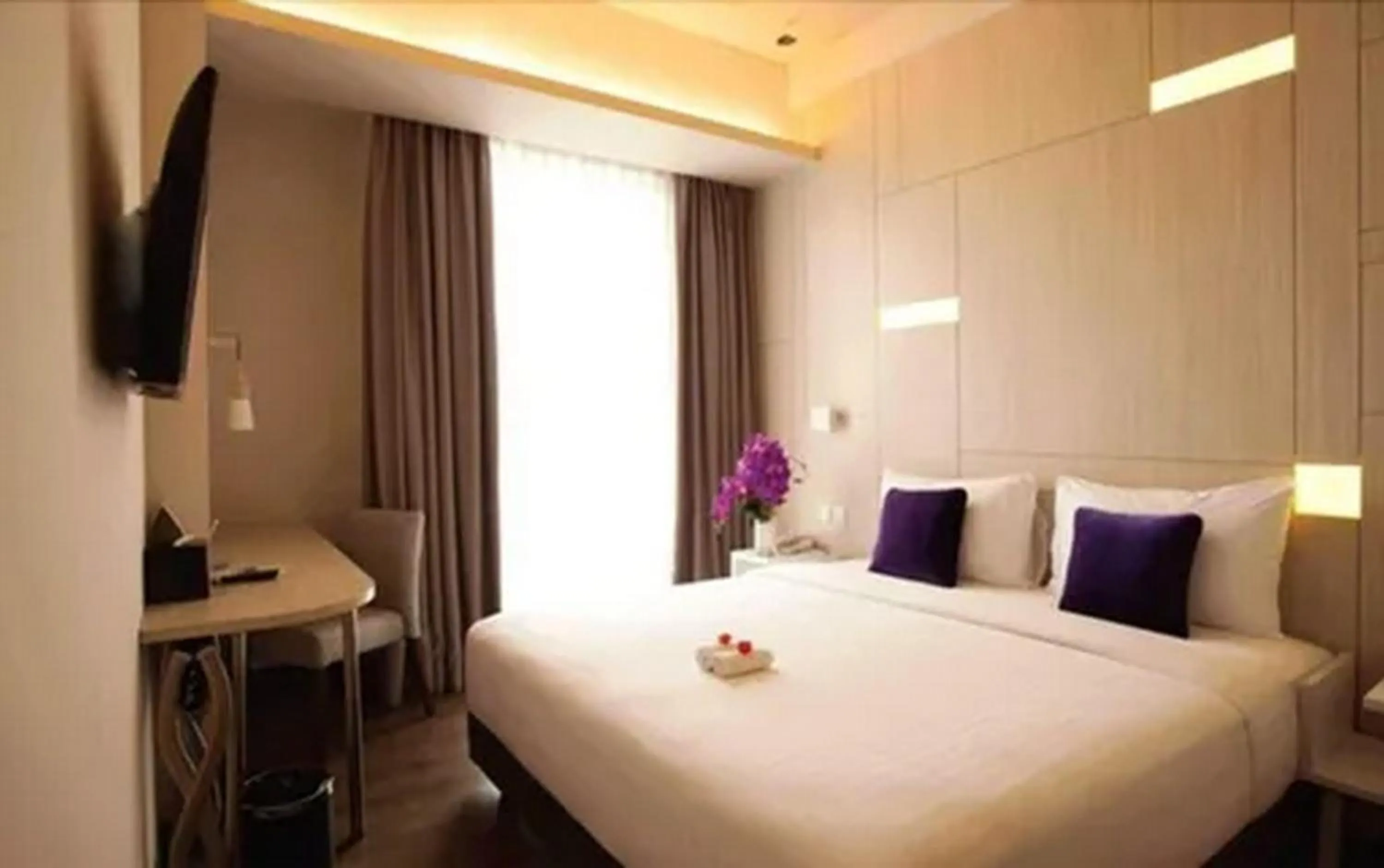 Bed in Swiss-Belinn Cikarang