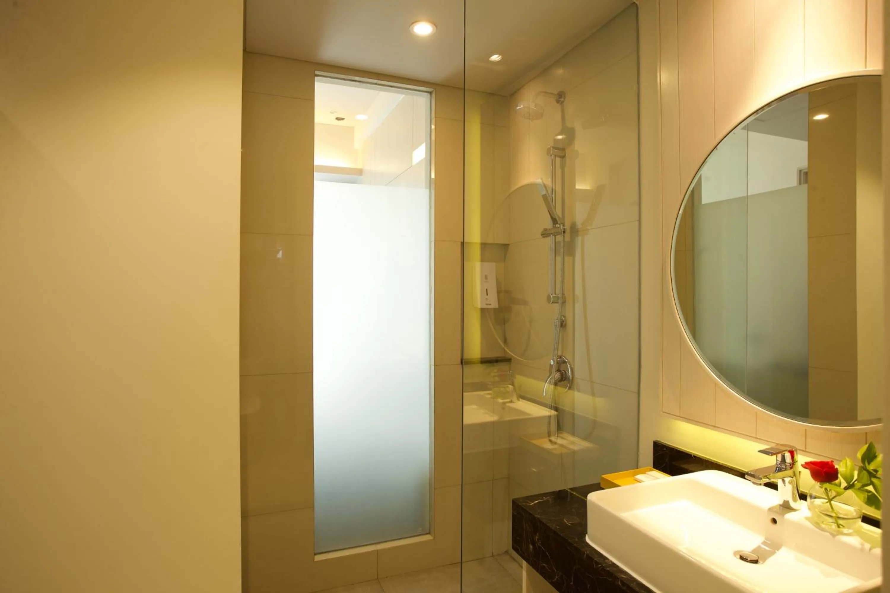 Bathroom in Swiss-Belinn Cikarang