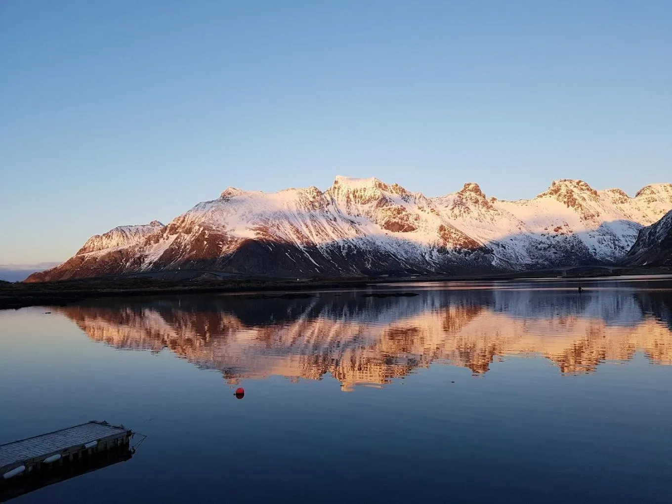 Day in Lydersen Rorbuer Budget Hostel & Private Apartments