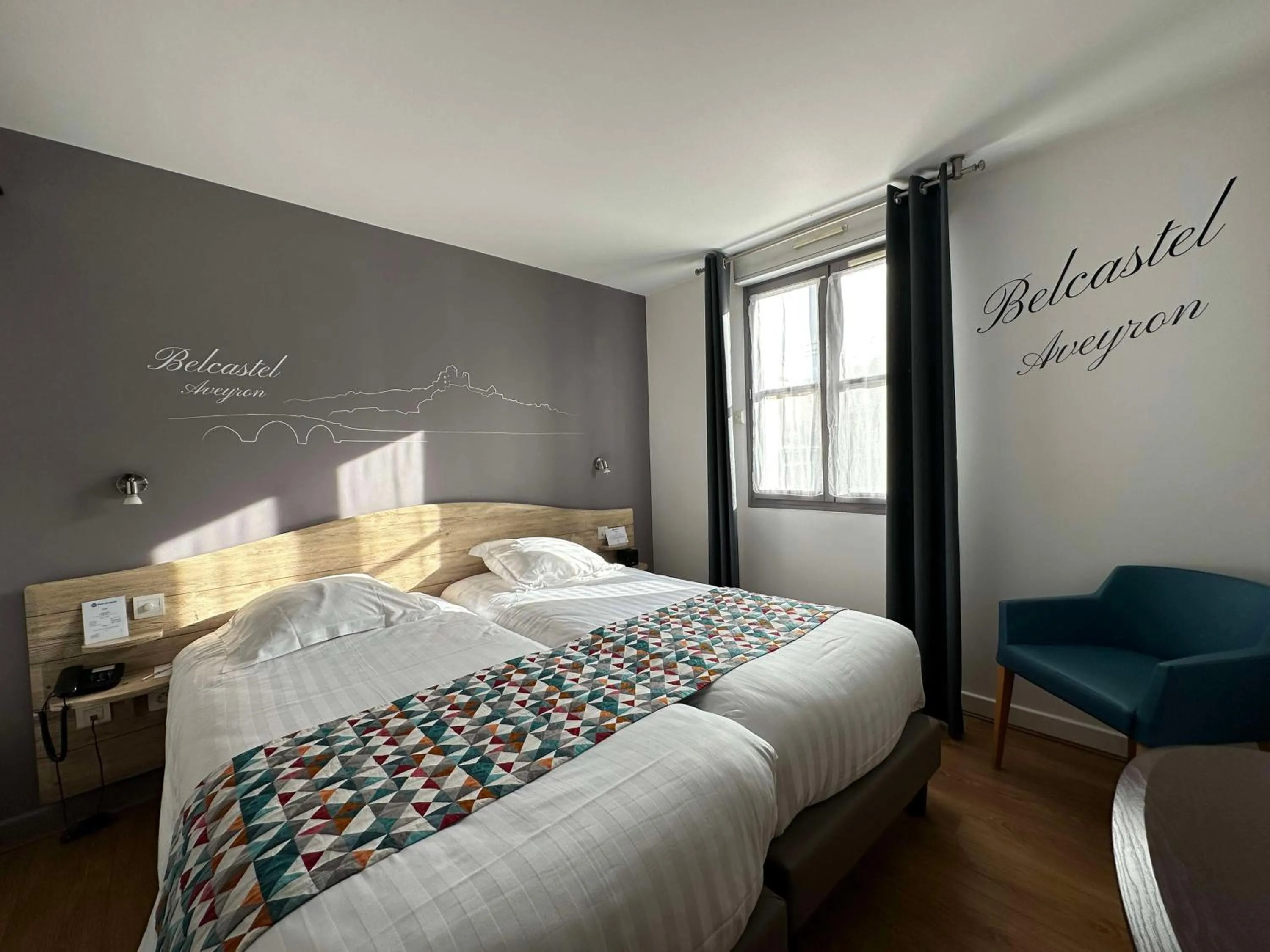 Bedroom, Bed in Best Western Le Pont d'Or