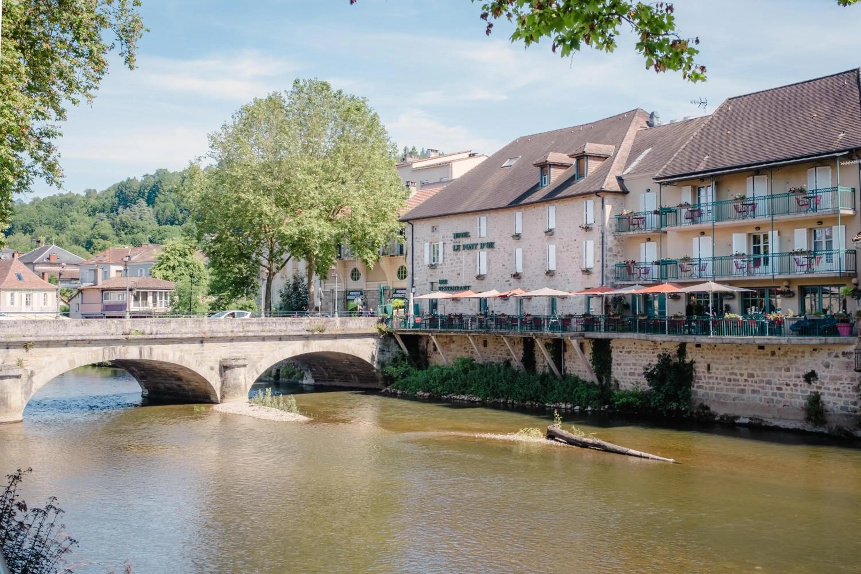 Property building in Best Western Le Pont d'Or