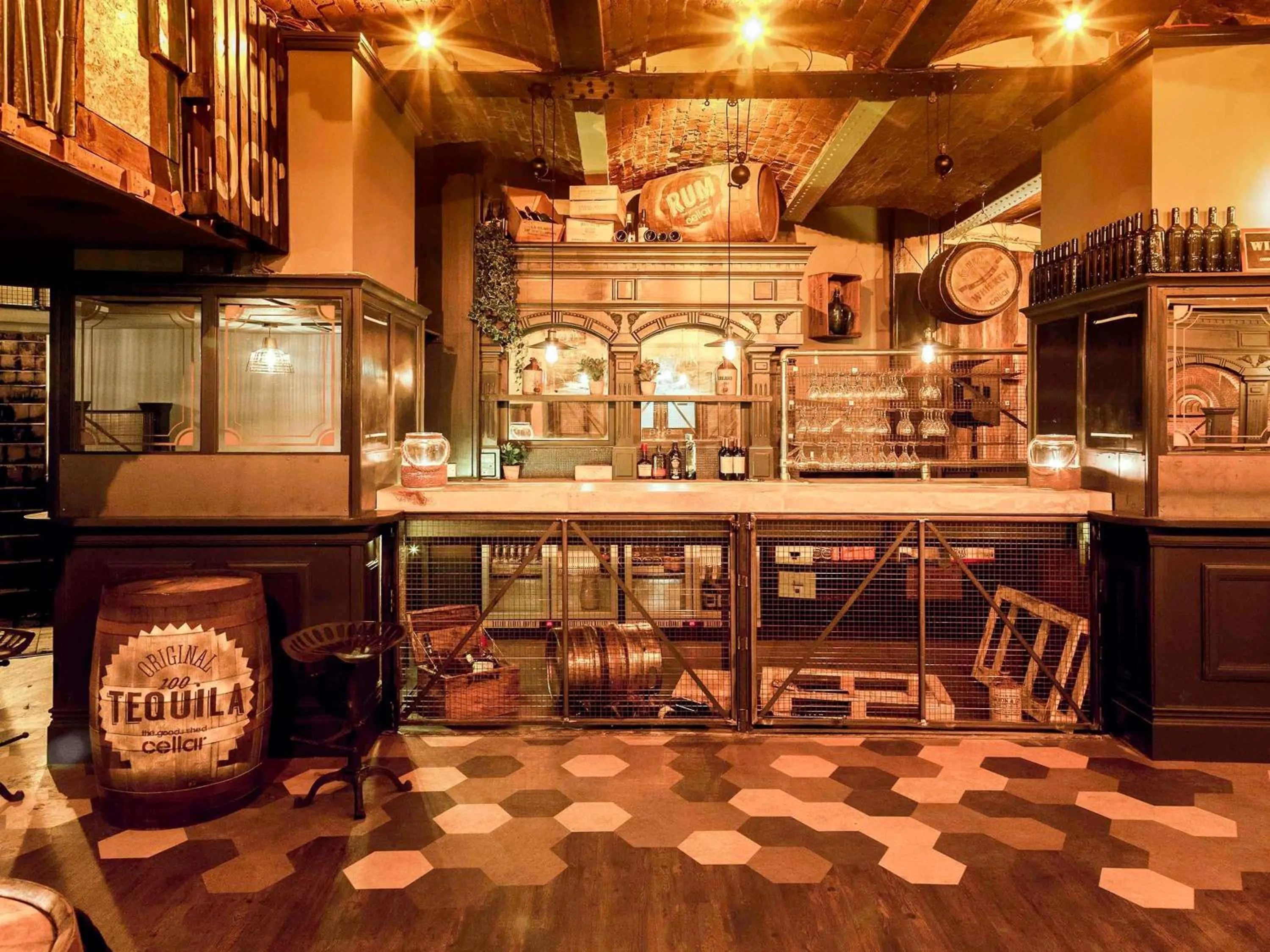 Restaurant/places to eat in Novotel Cardiff Centre