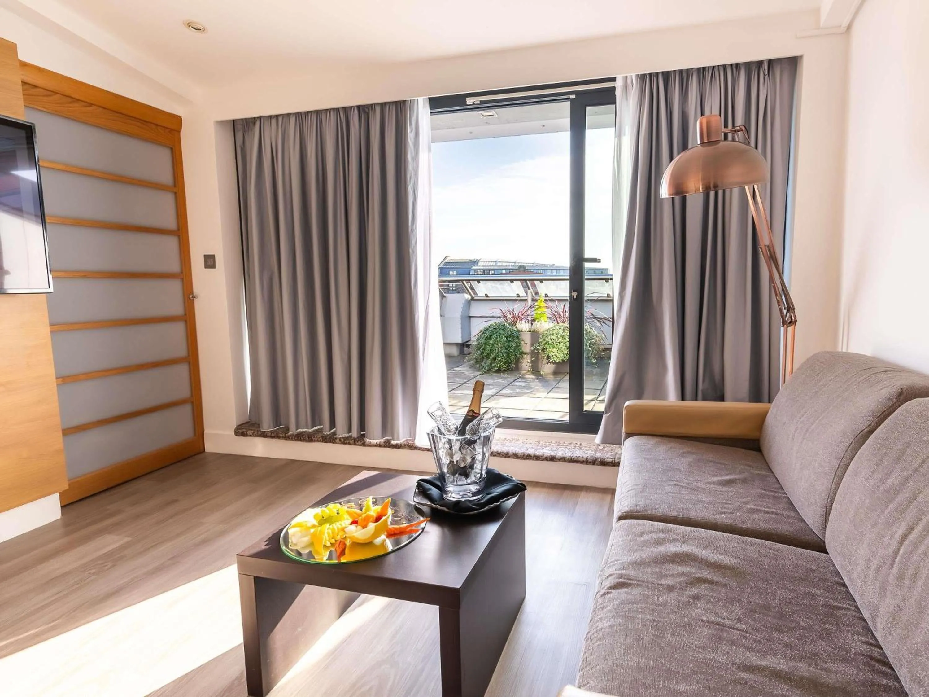 Bedroom in Novotel Cardiff Centre