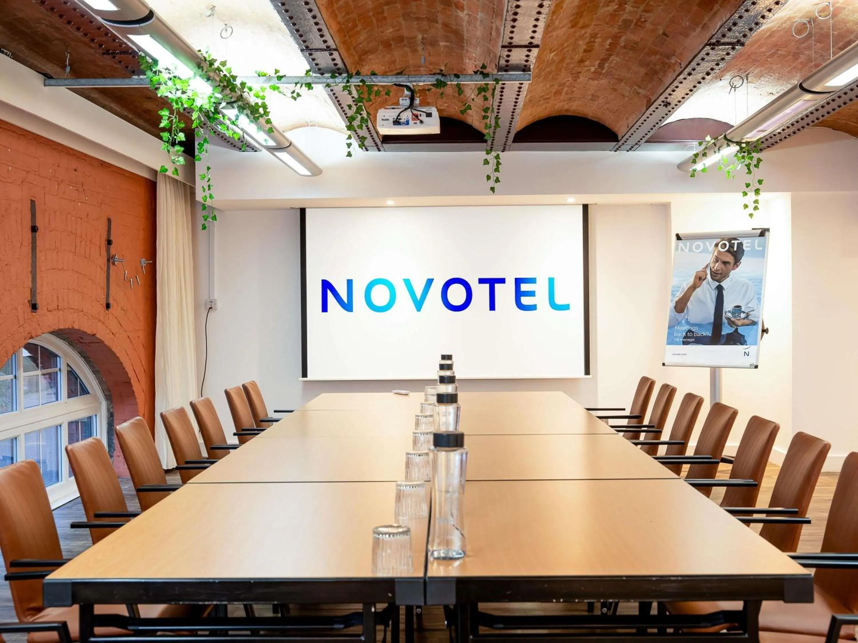 Meeting/conference room in Novotel Cardiff Centre