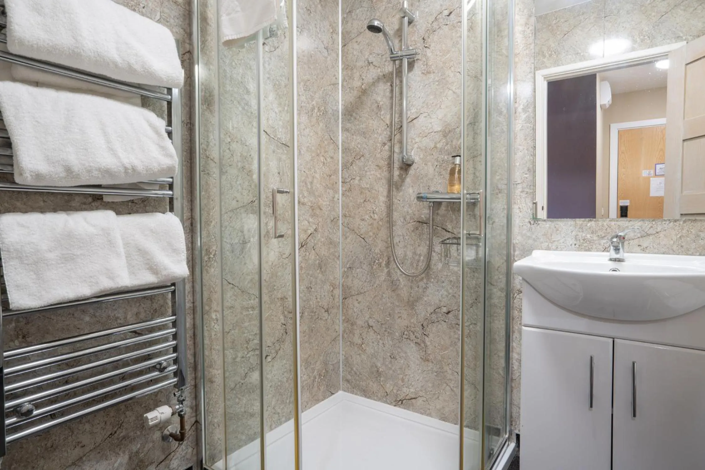 Bathroom in Skipton Hotel - formerly known as Hotel Rendezvous-Skipton