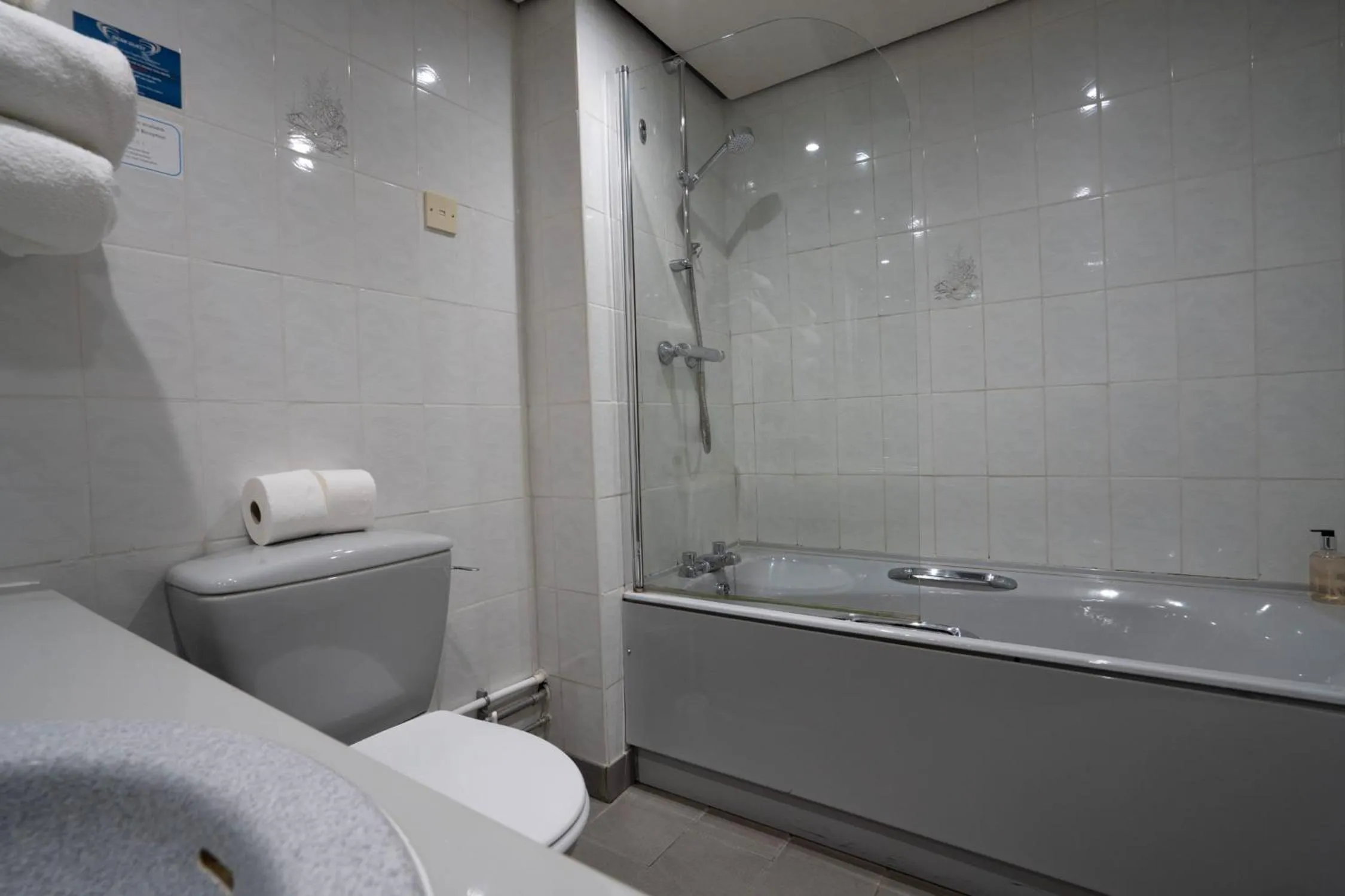 Bathroom in Skipton Hotel - formerly known as Hotel Rendezvous-Skipton