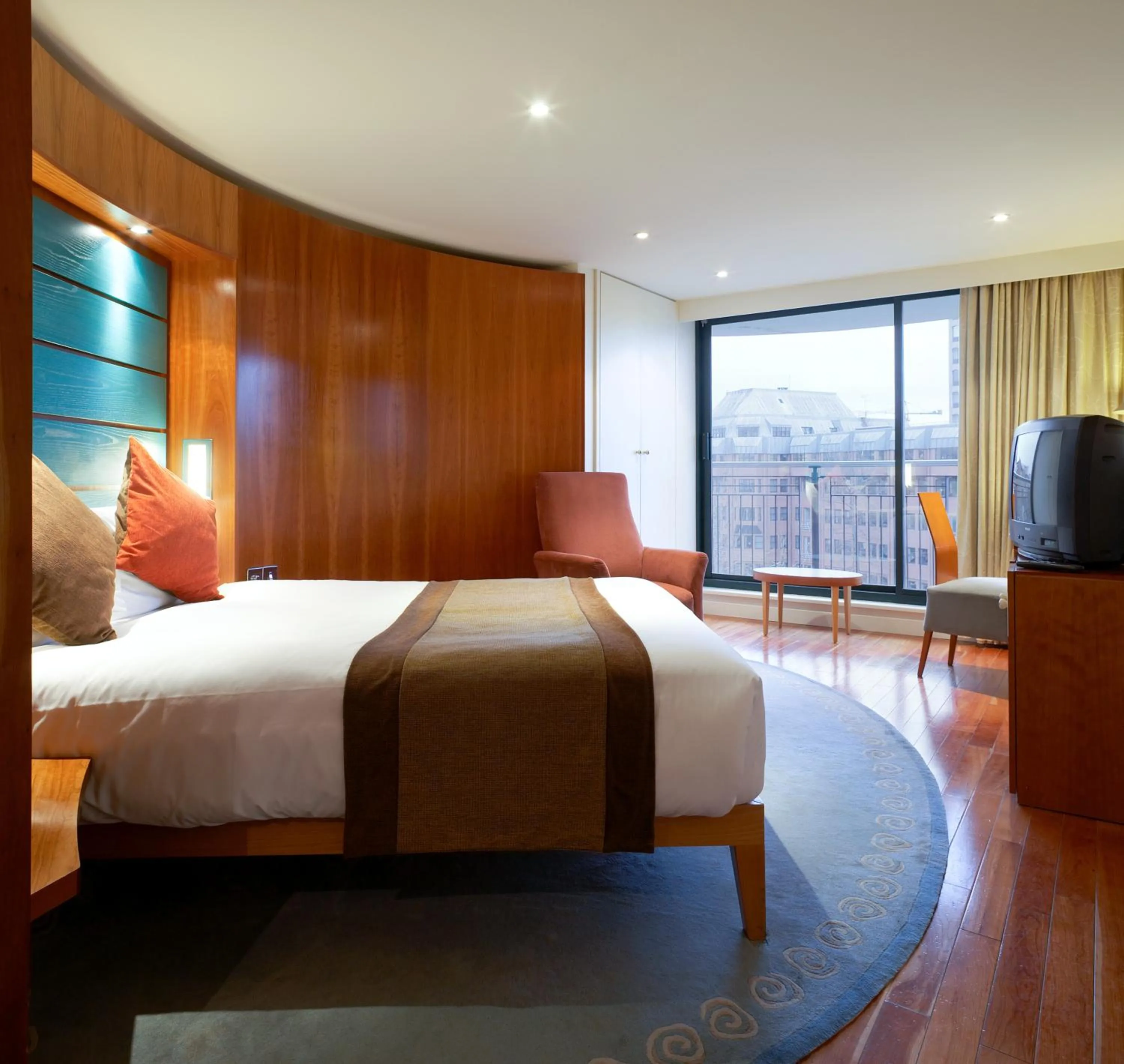 Bedroom in Mercure Brigstow Bristol