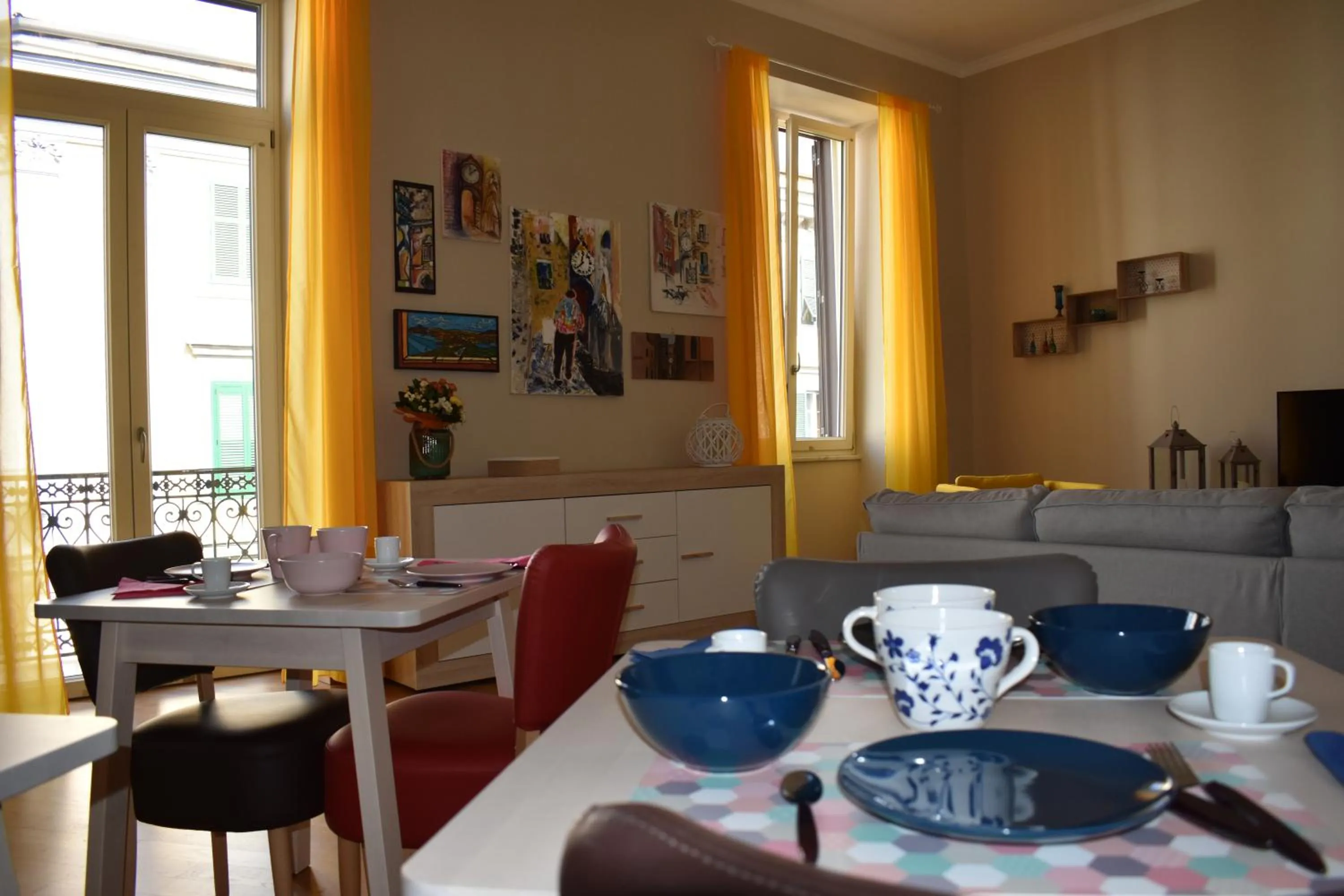 Communal lounge/ TV room in I Vicerè B&B Deluxe