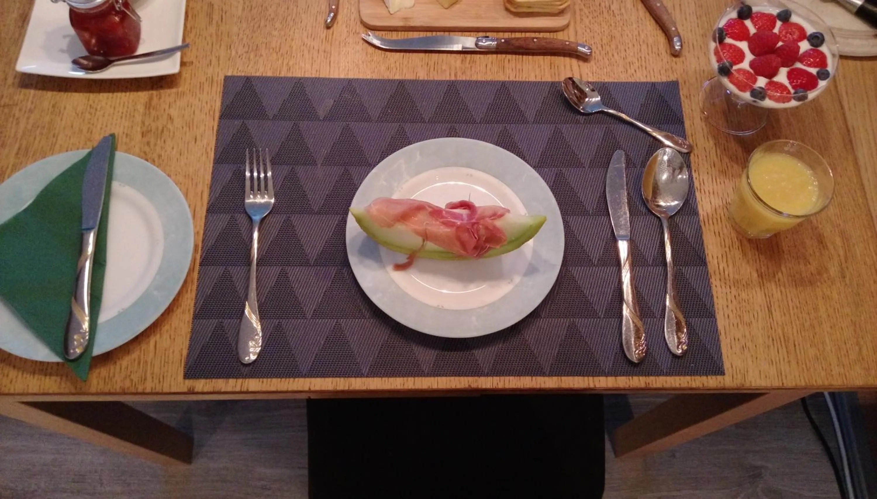 Breakfast in Bon Bed & Breakfast