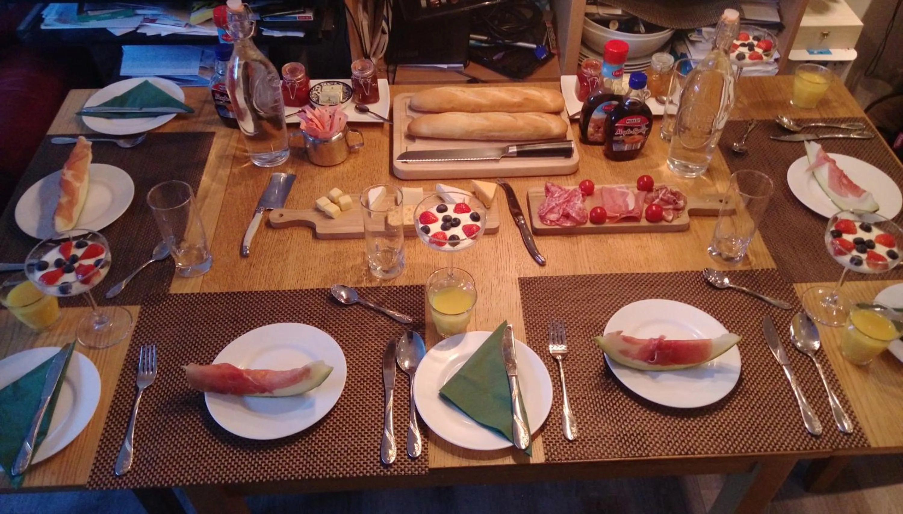 Breakfast in Bon Bed & Breakfast