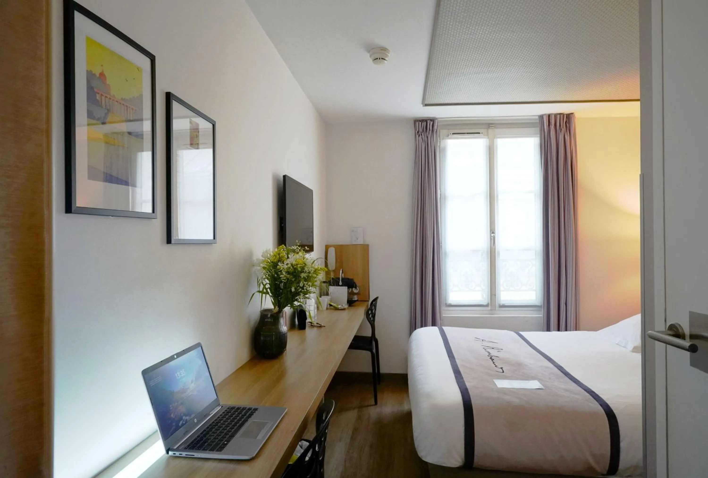 Bedroom, Bed in Hôtel Littéraire Arthur Rimbaud, BW Signature Collection