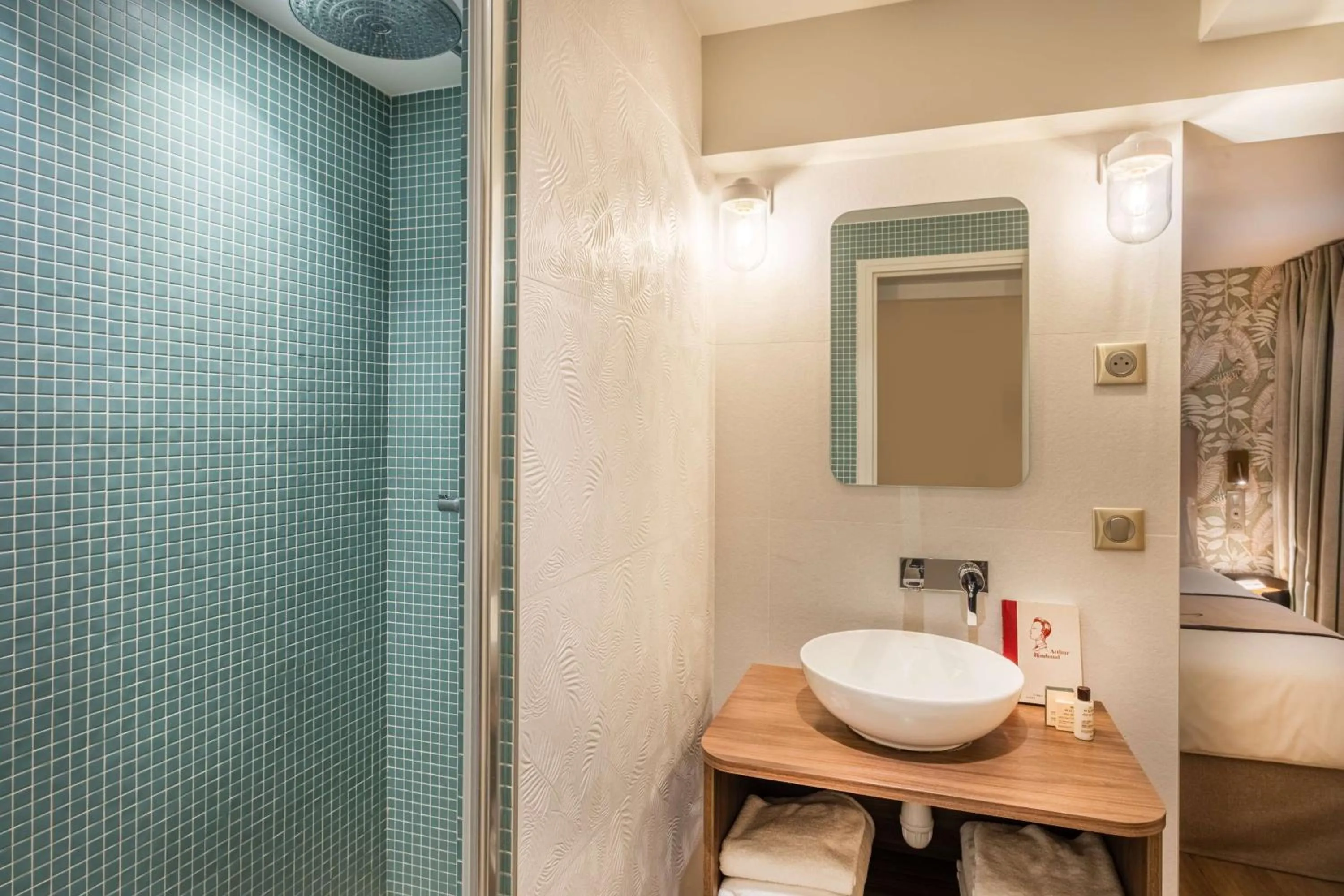 Bathroom in Hôtel Littéraire Arthur Rimbaud, BW Signature Collection