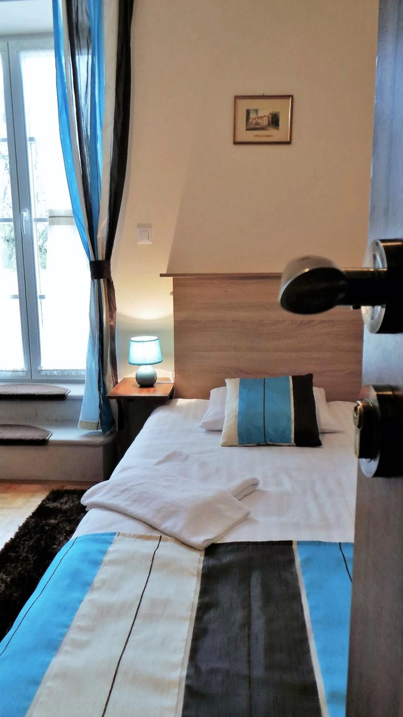 Bed in Pałac Kobylin