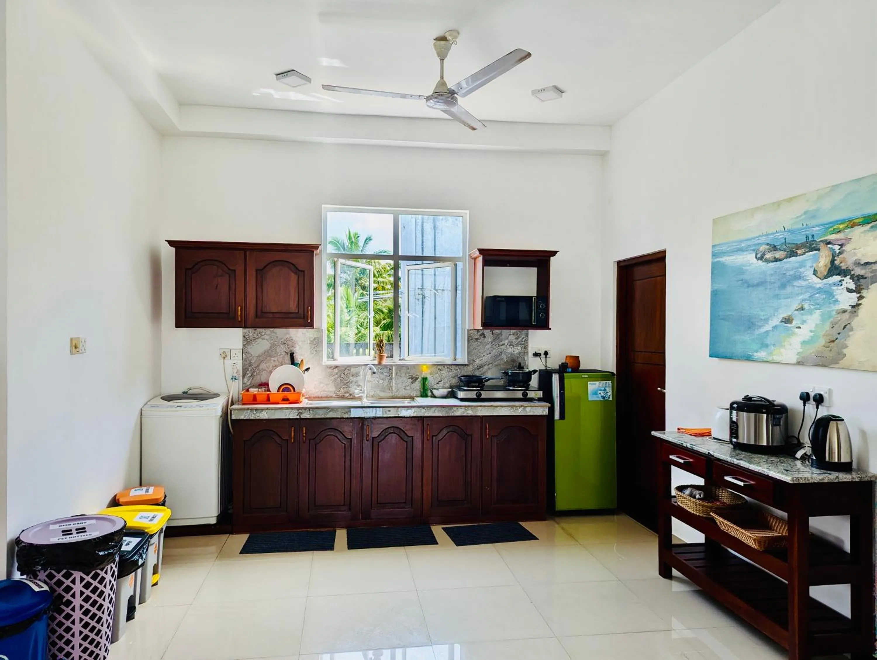 Kitchen or kitchenette in Bliss Apartment Hikkaduwa
