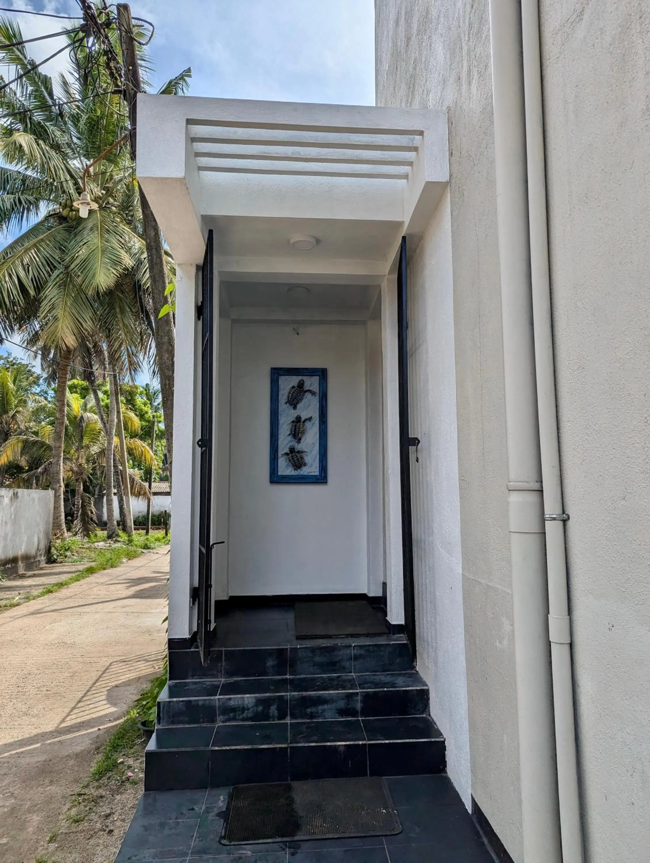 Facade/entrance in Bliss Apartment Hikkaduwa