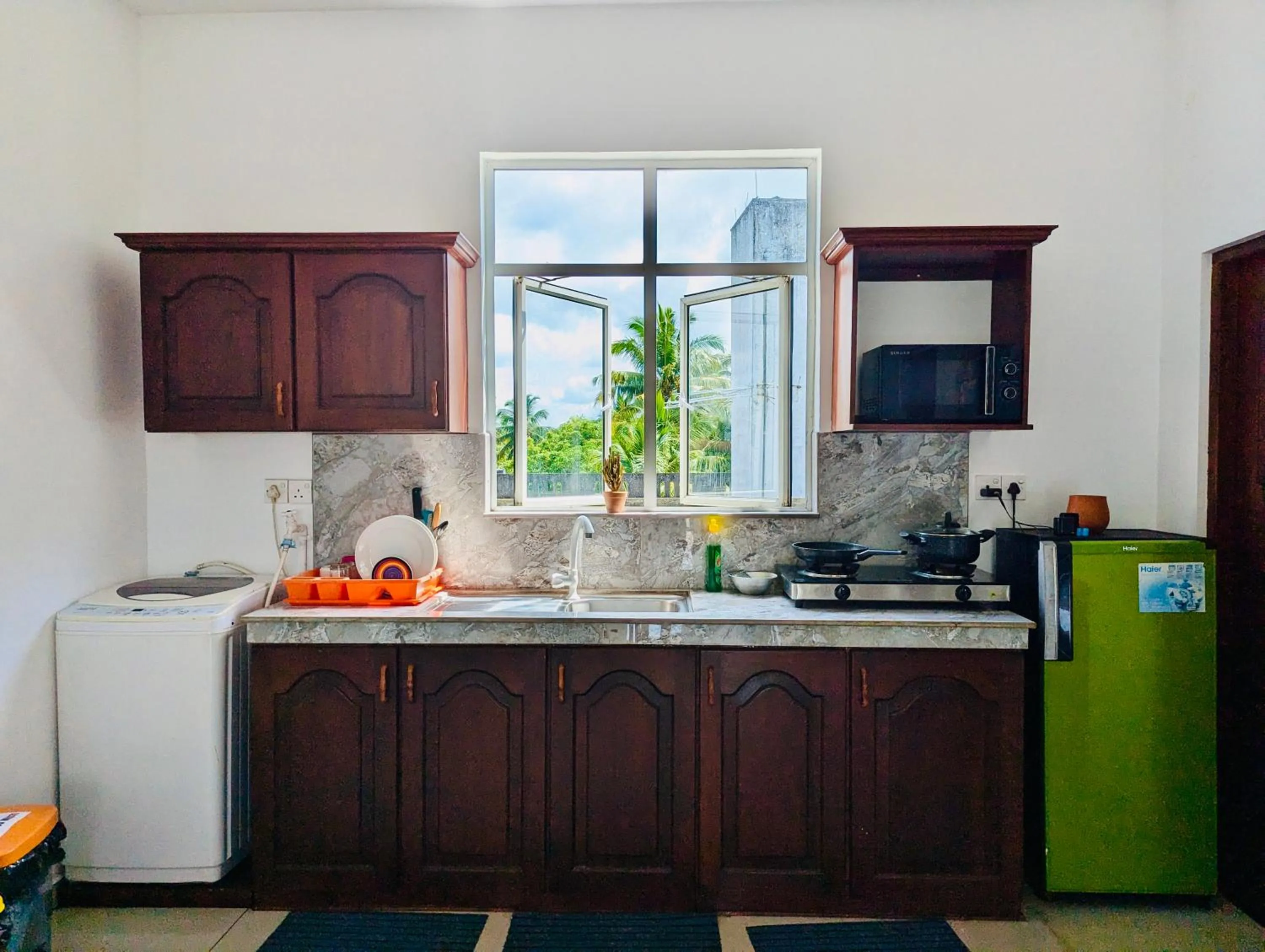 Kitchen or kitchenette in Bliss Apartment Hikkaduwa