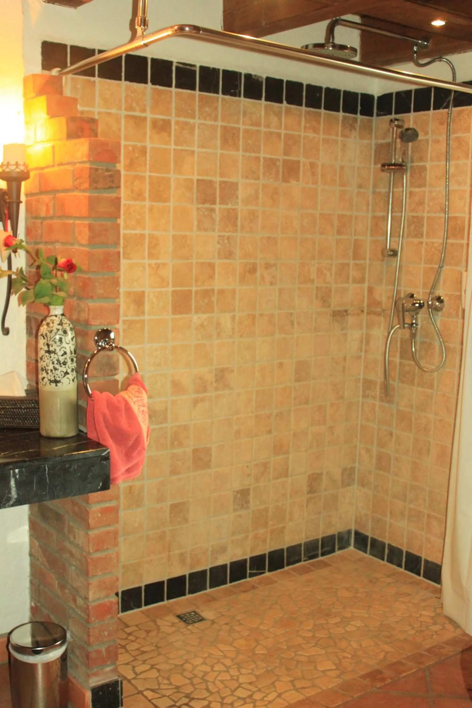 Shower in Hazienda Apartmenthotel - Für ein paar Tage oder monatelang