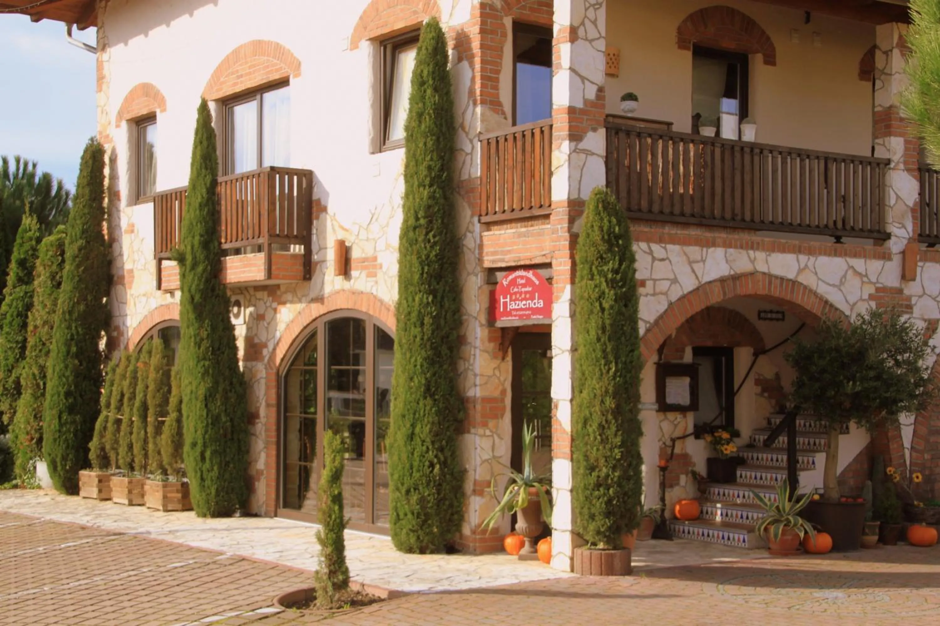 Facade/entrance in Hazienda Apartmenthotel - Für ein paar Tage oder monatelang