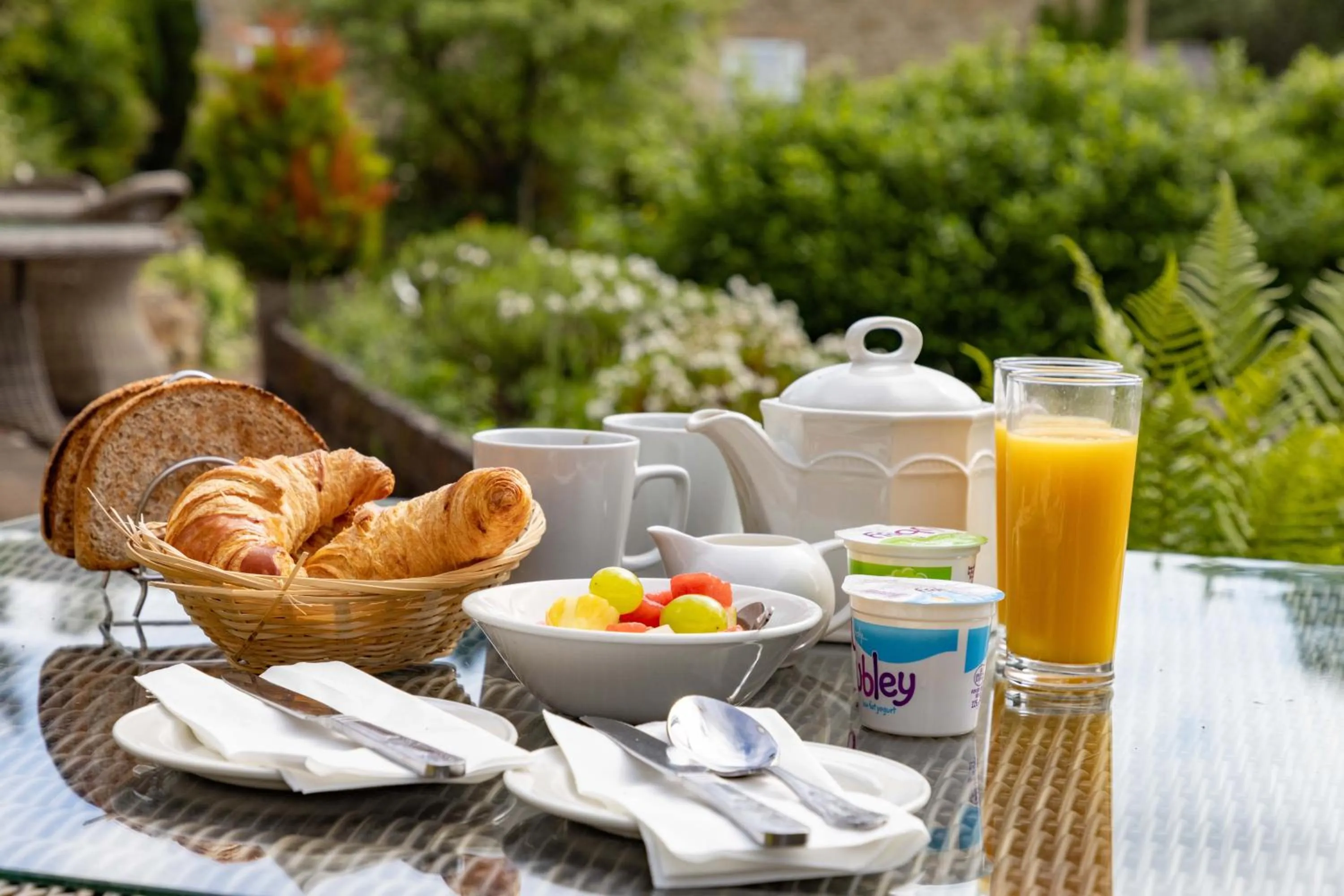 Food and drinks in George Hotel