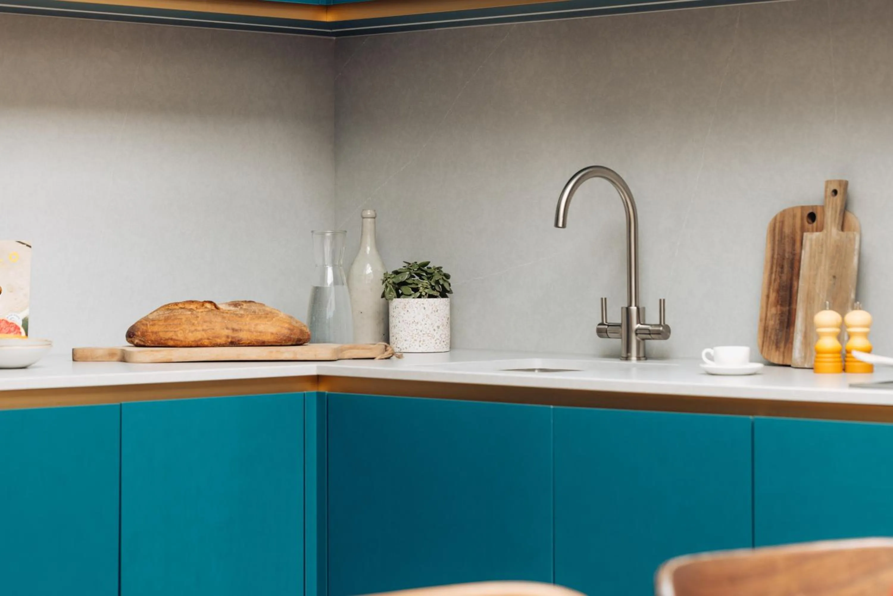 Kitchen or kitchenette in Native Manchester