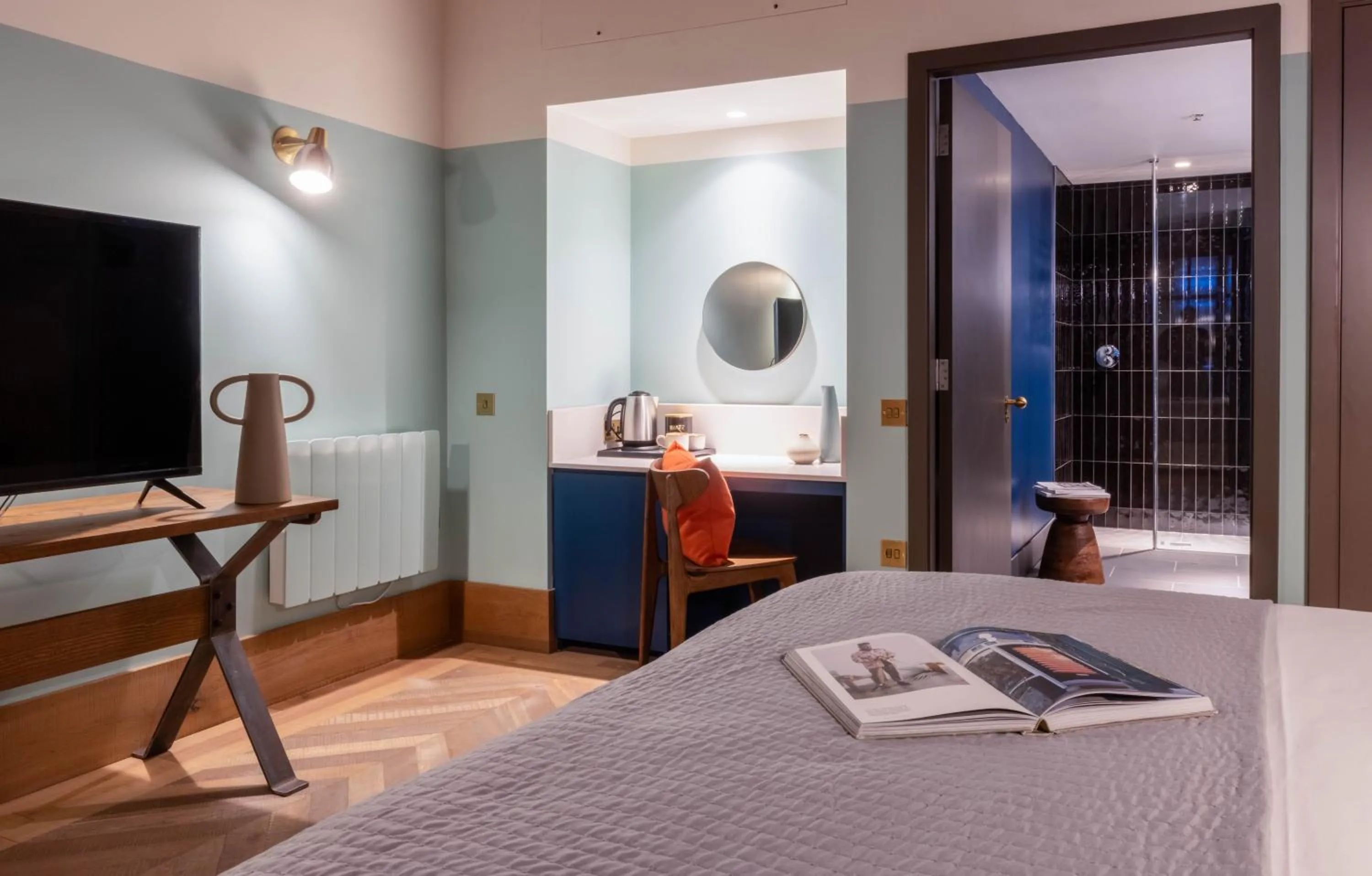 Bed in Native Manchester