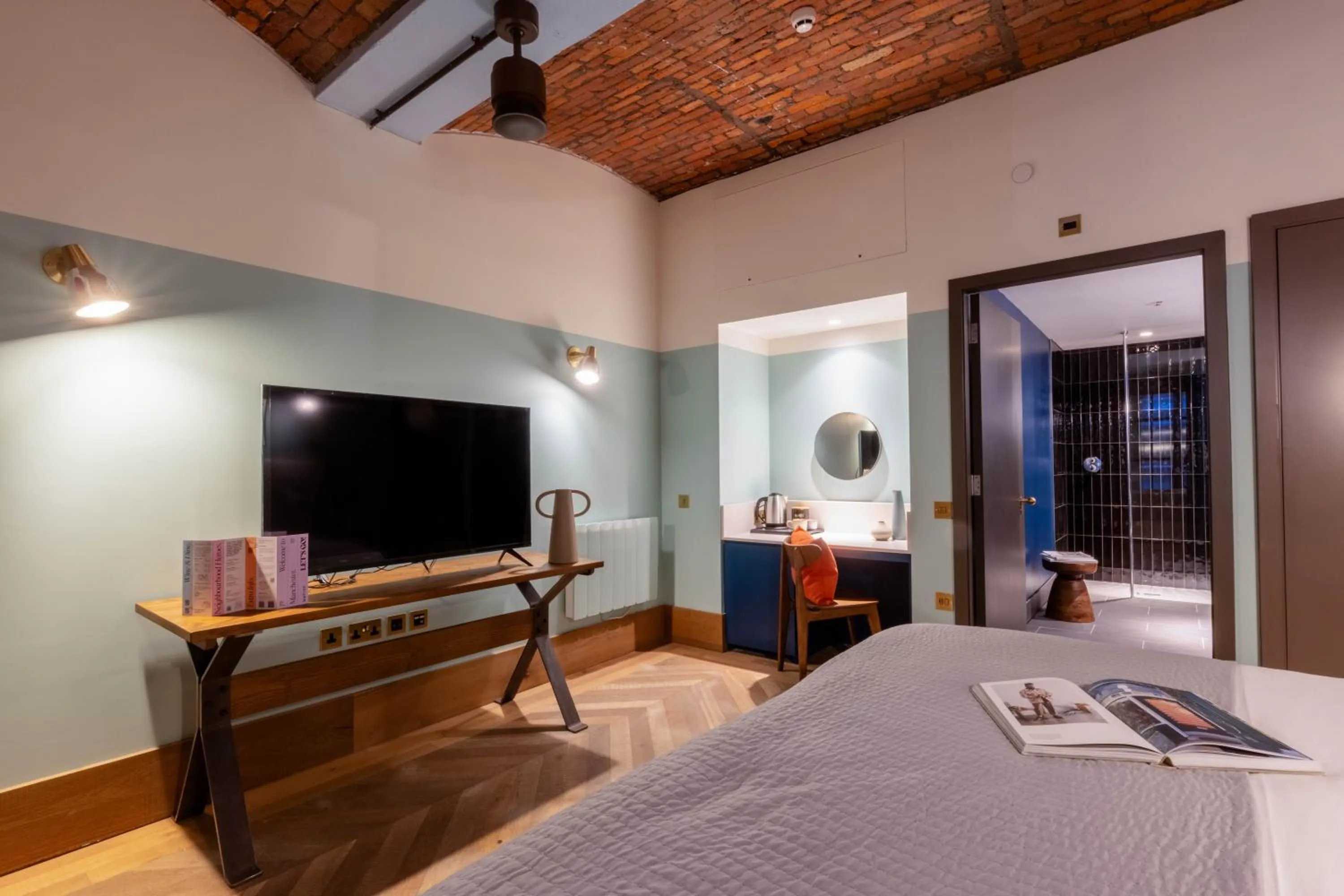 Bed in Native Manchester