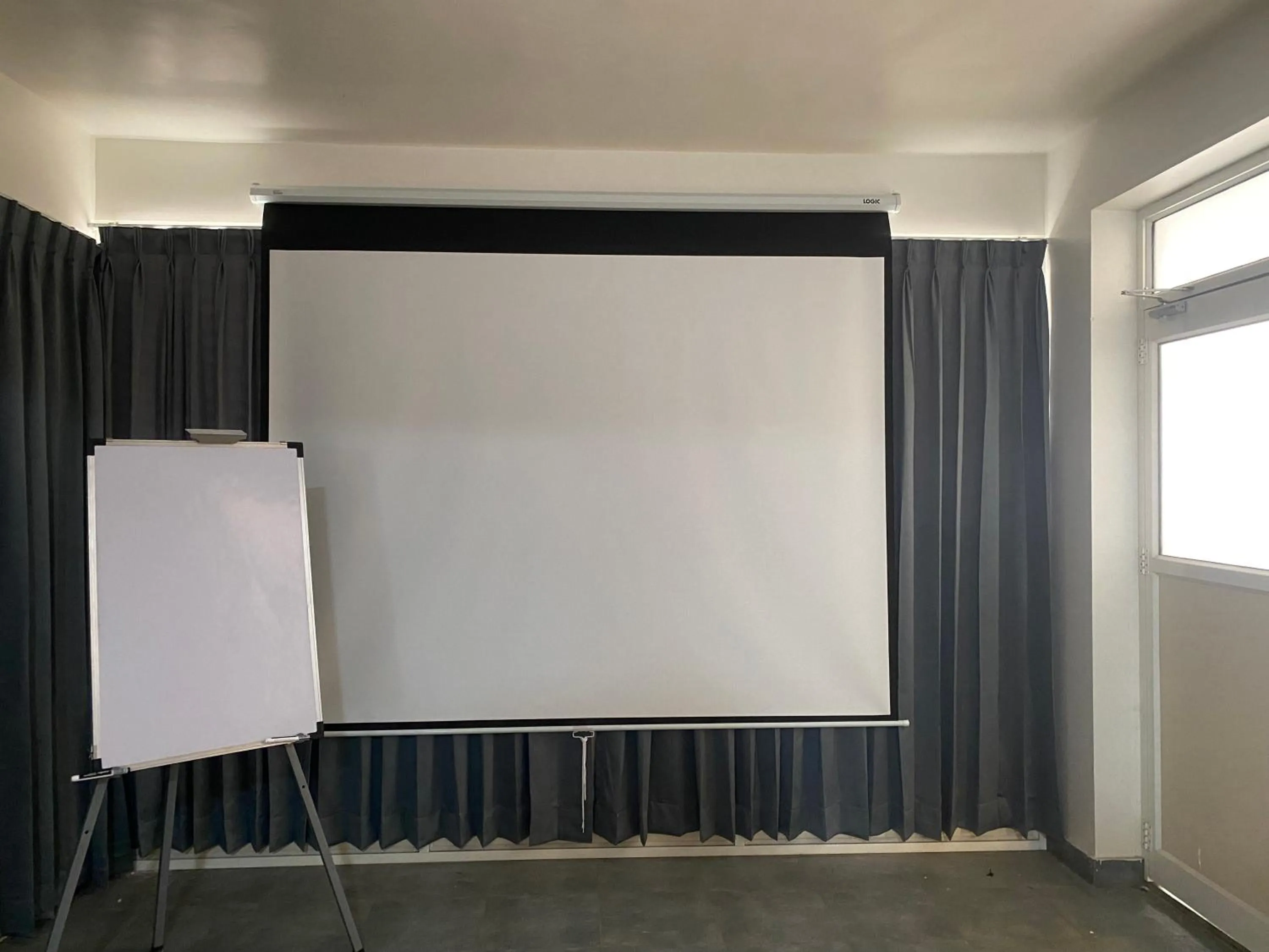 Banquet/Function facilities in StayBird - Icon Bliss, An Apartment Hotel, Kharadi