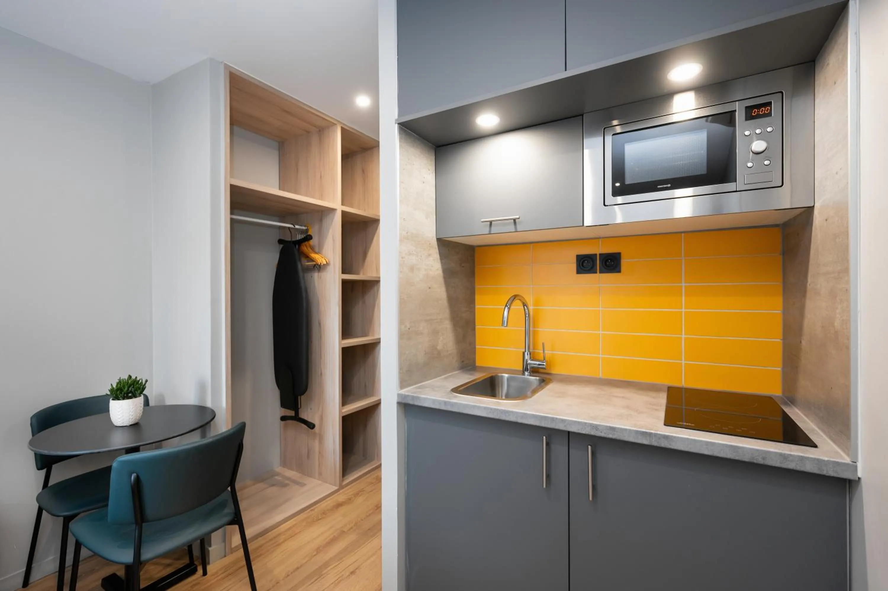 Kitchen or kitchenette in Staycity Aparthotels Paris Gare de l'Est