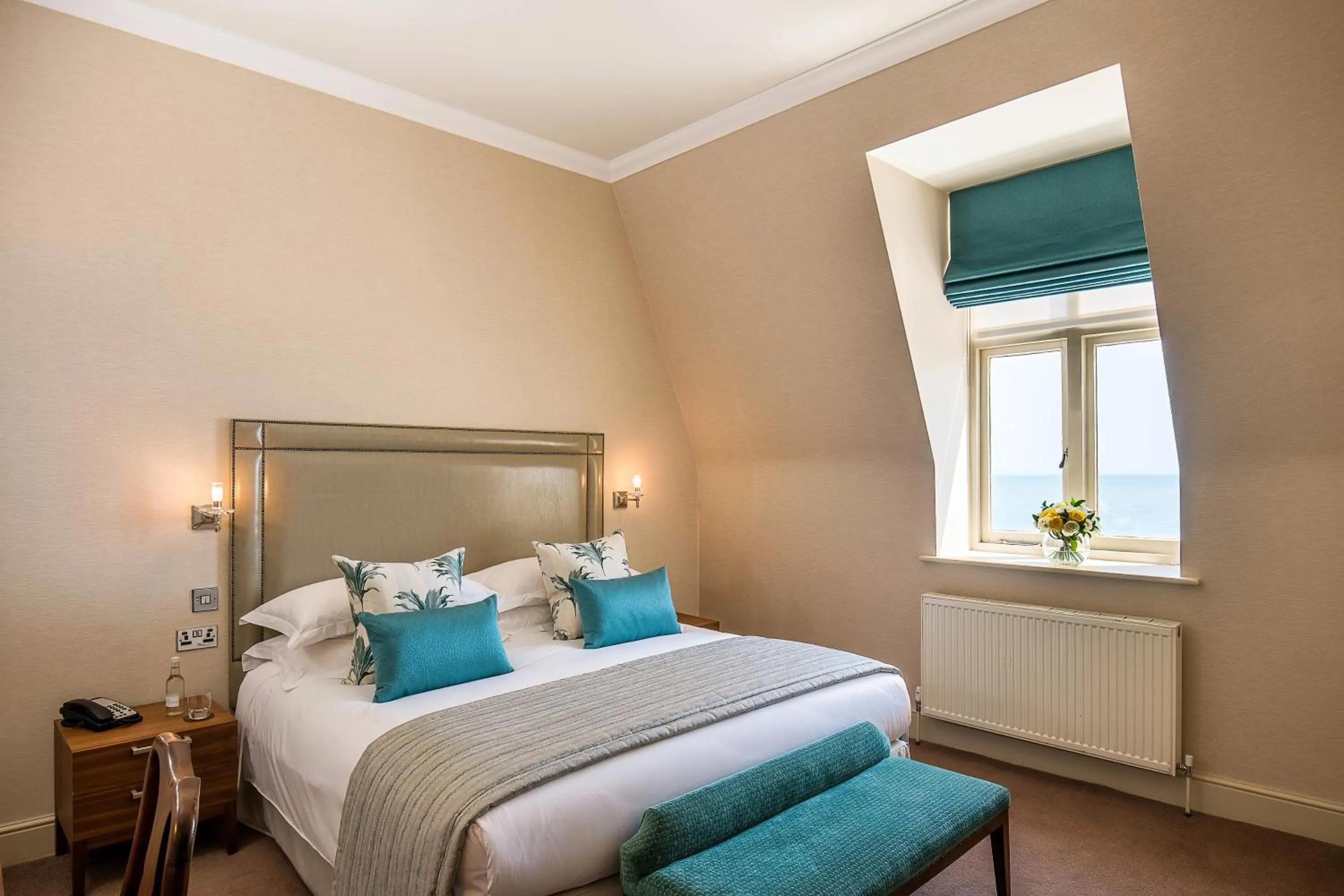 Bedroom, Bed in The Grand Hotel