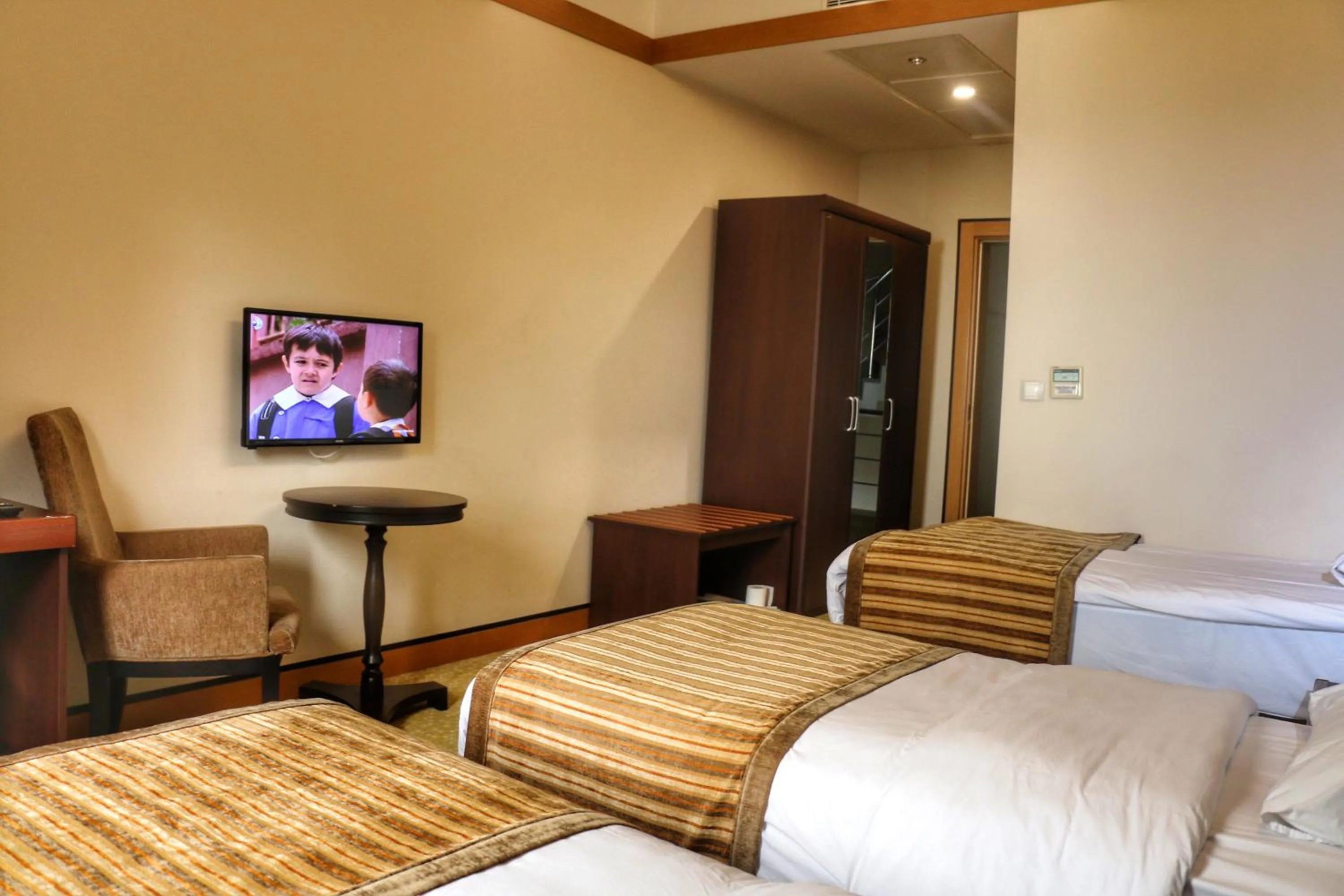 TV and multimedia, Bed in Hotel Lazlakar