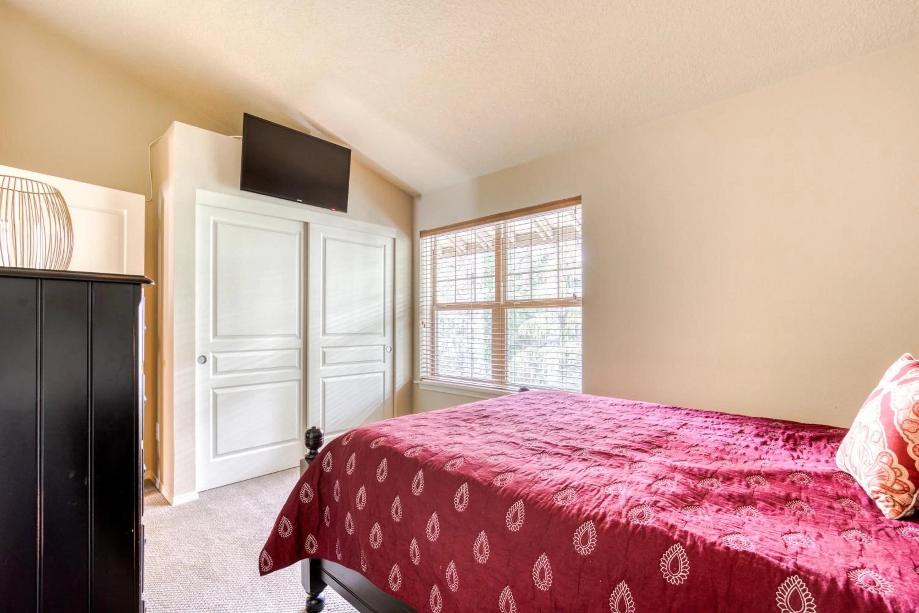 Bed in Collins Lake #95