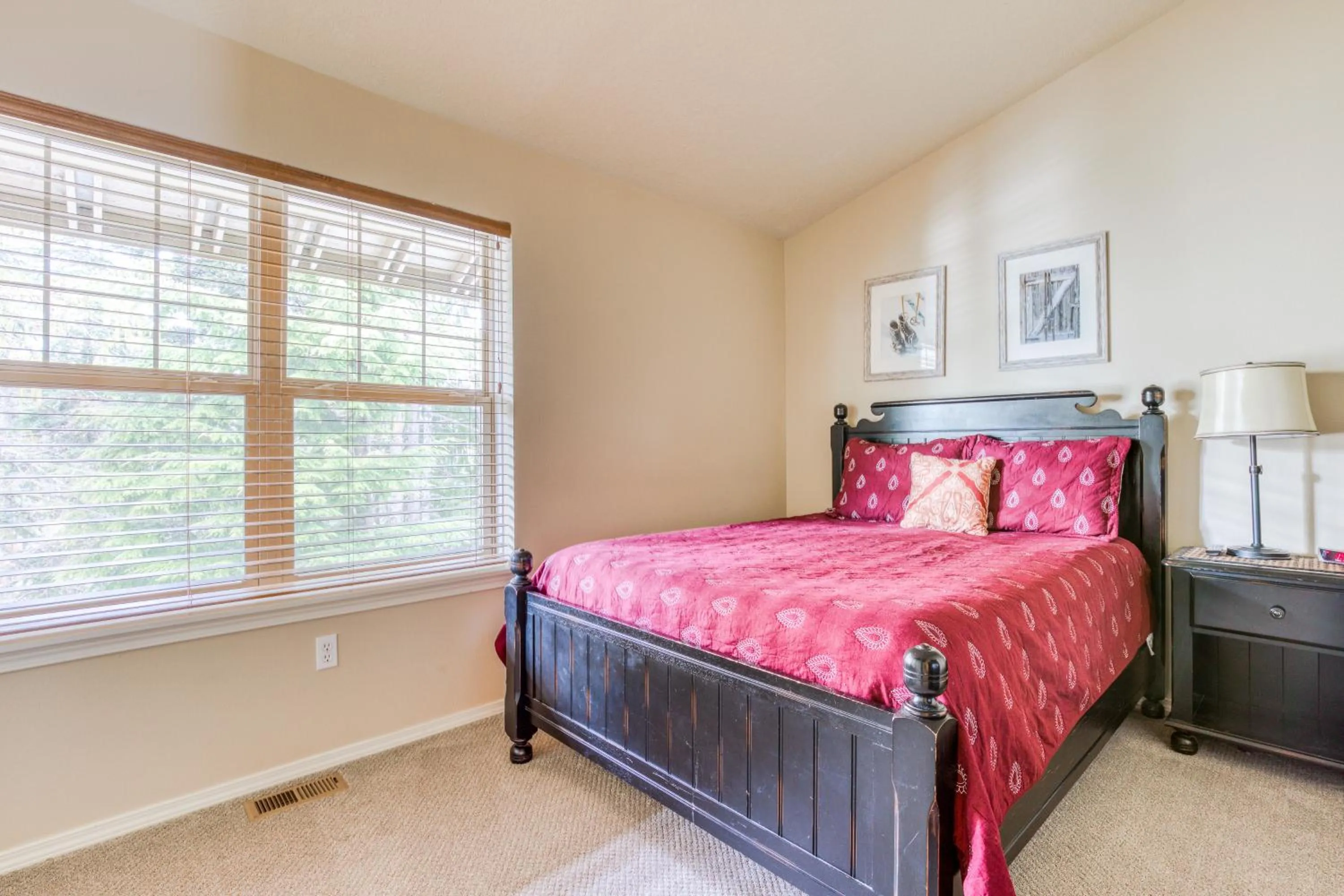 Bed in Collins Lake #95