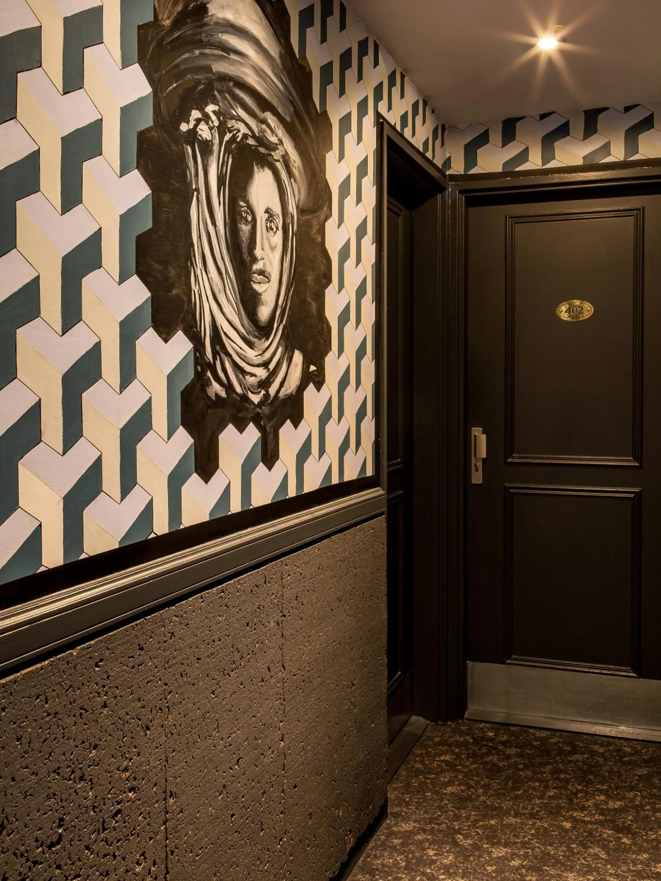 Property building in Hôtel Gaston