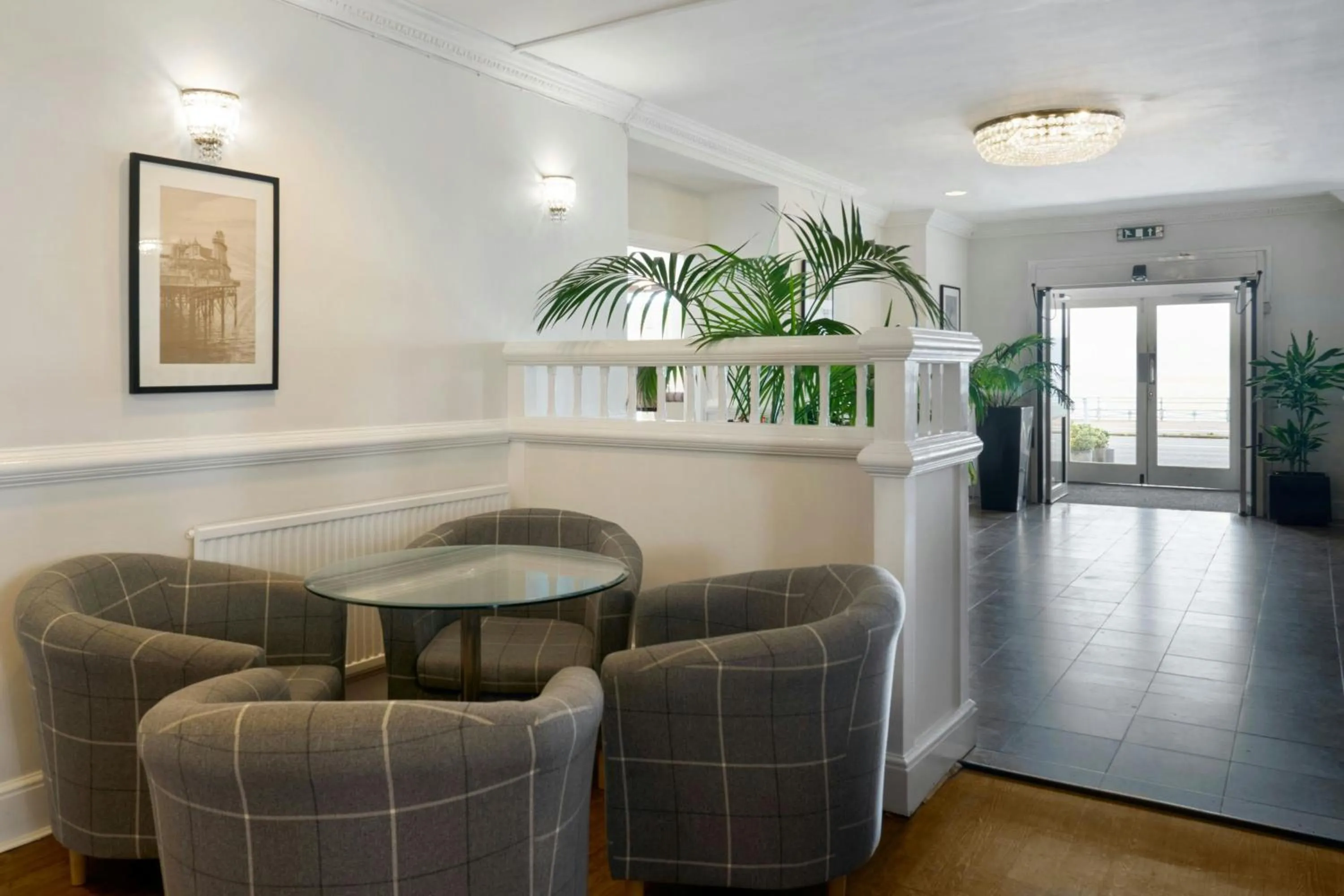 Lounge or bar in Four Points Flex by Sheraton Brighton