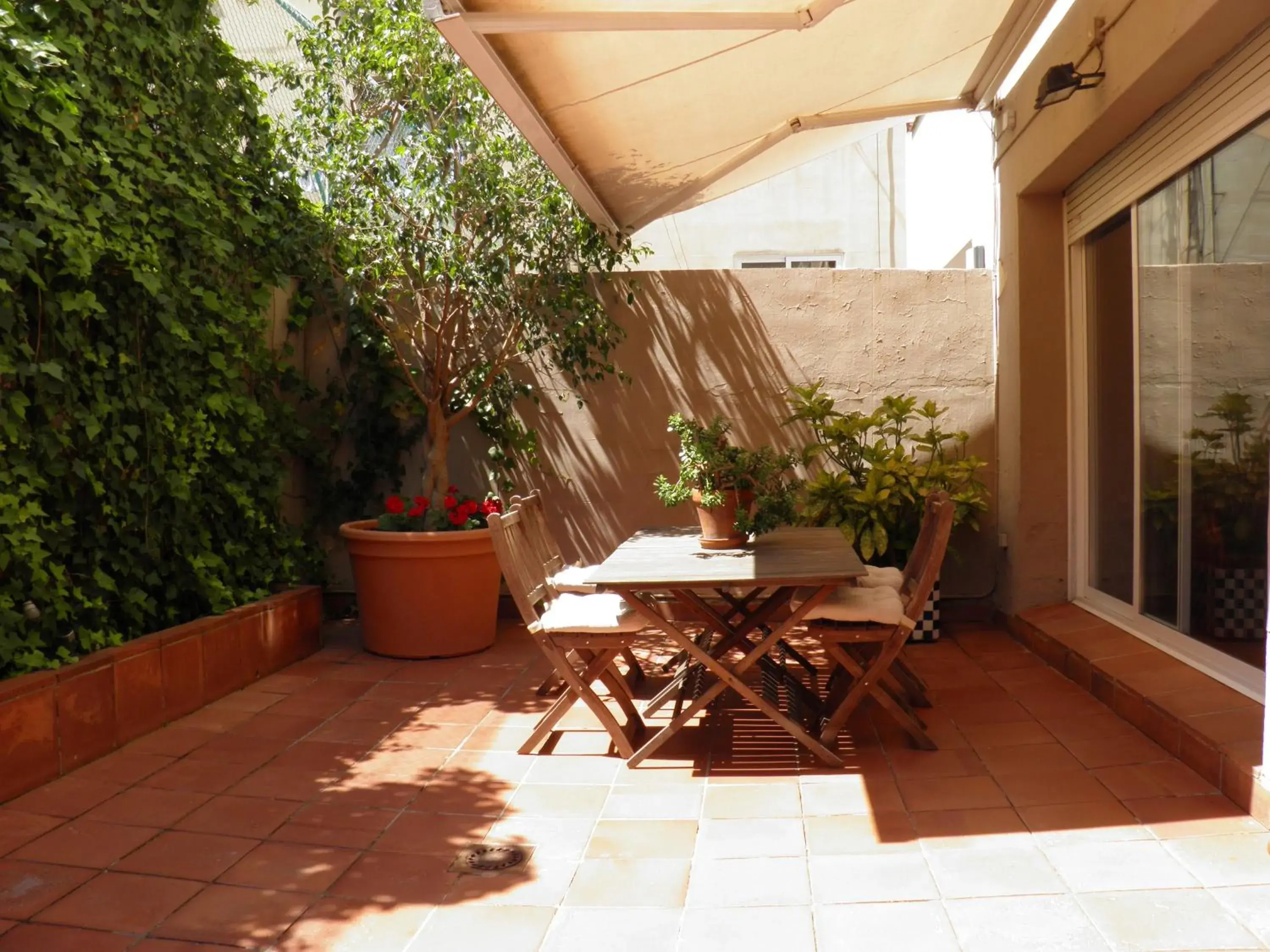 Suitur Courtyard Apartment Suitur Courtyard Apartment