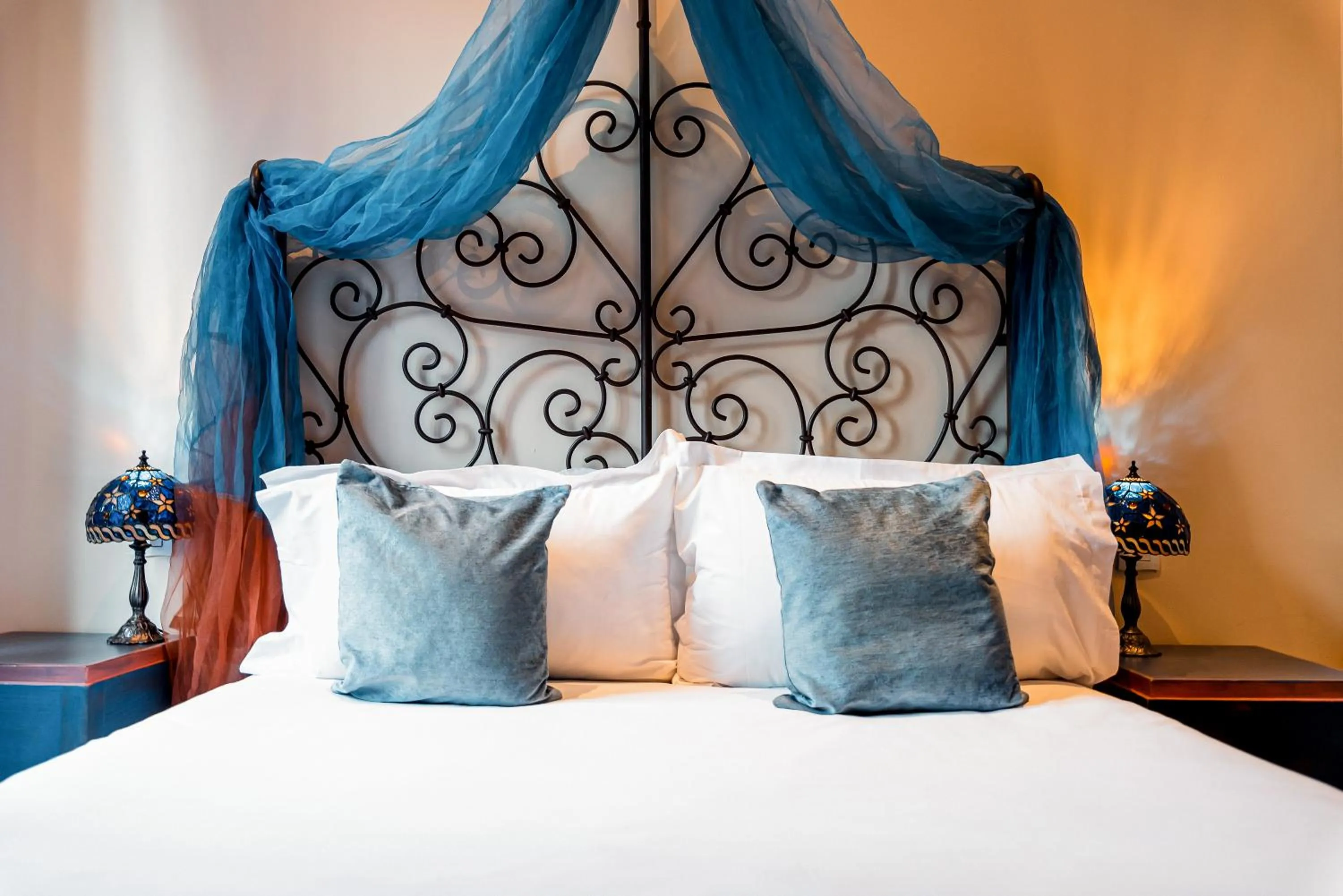 Bed in Villa Royale Montsouris