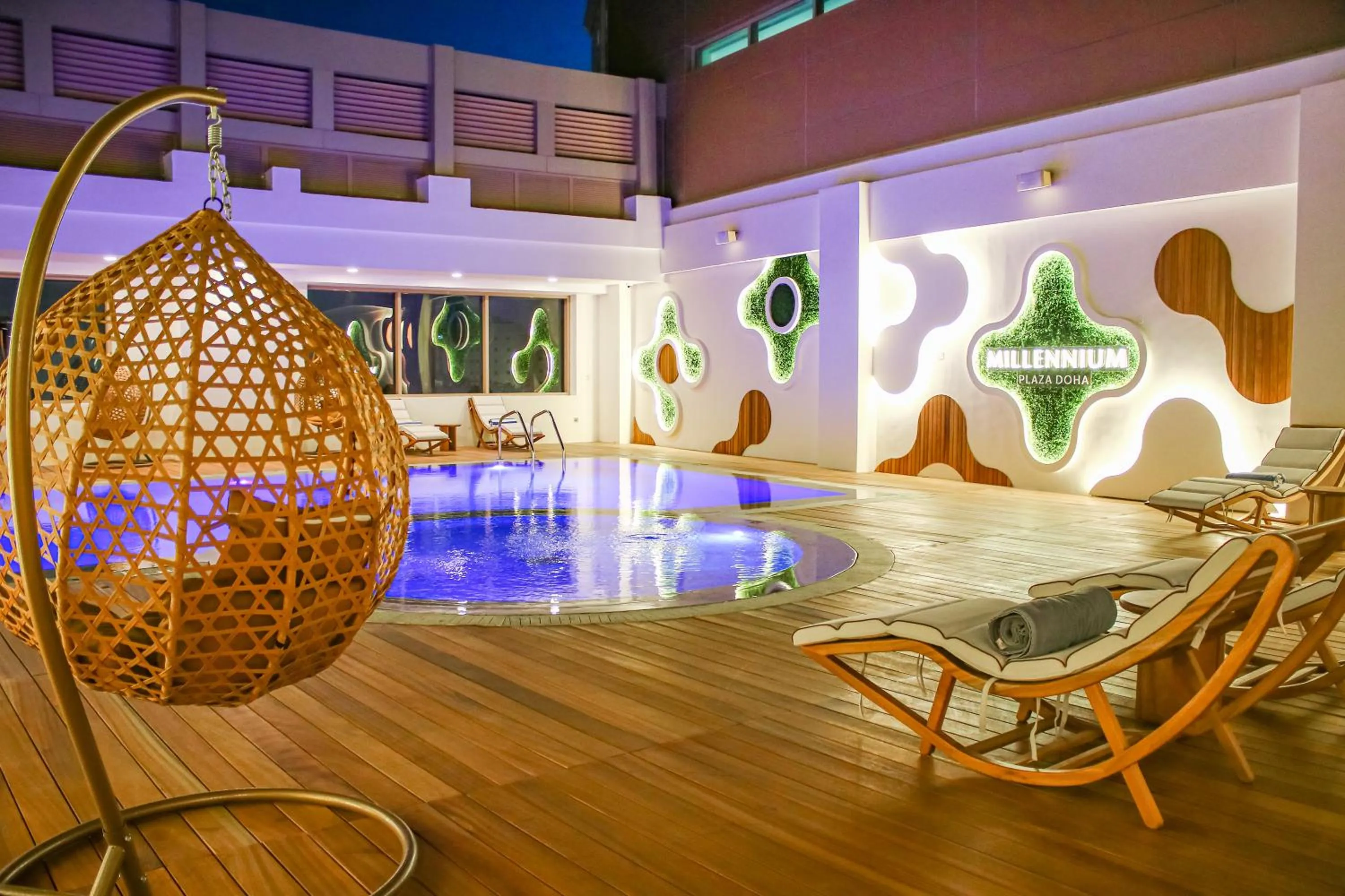 Swimming pool in Millennium Plaza Doha