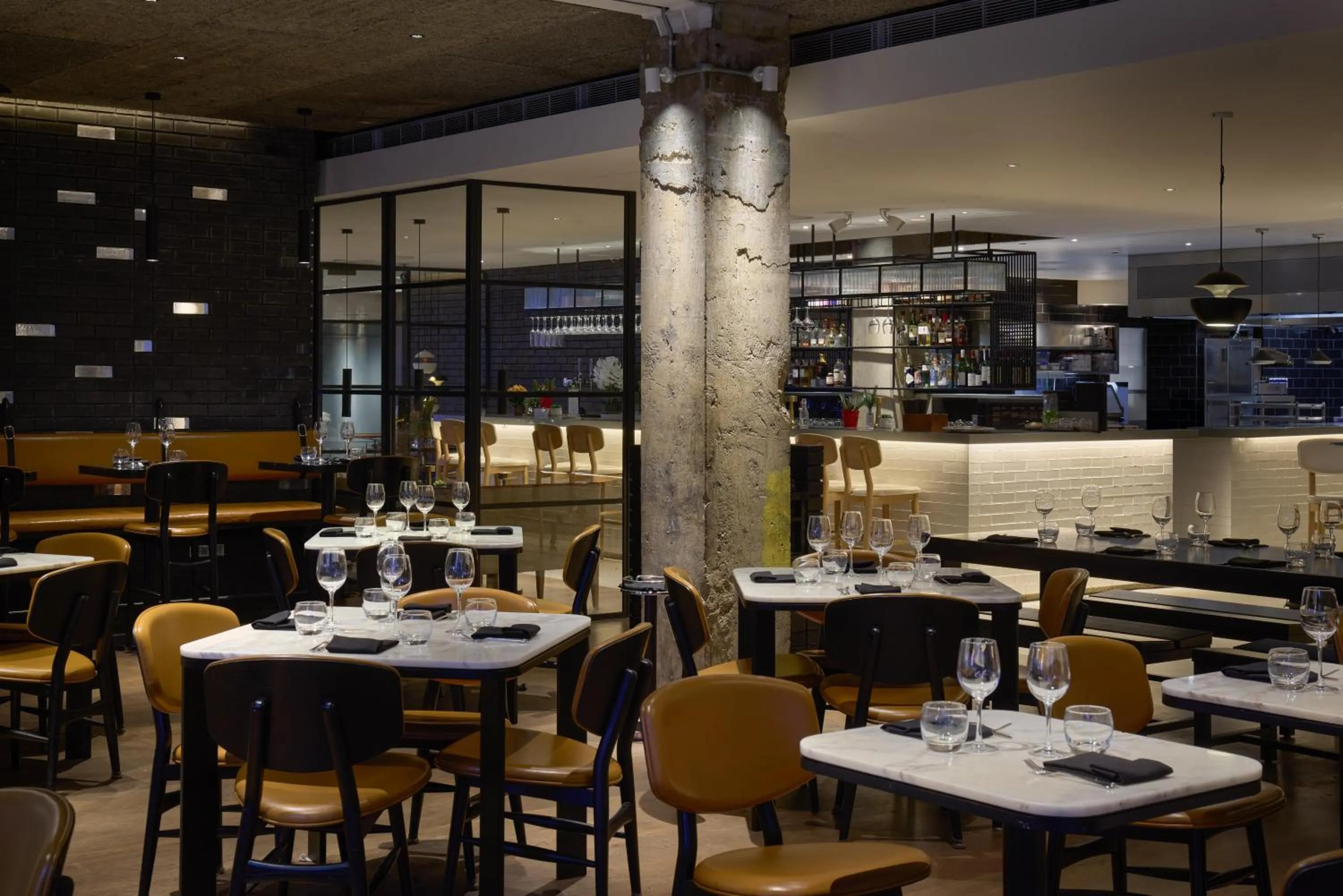 Restaurant/places to eat in Radisson Blu Hotel, London Leicester Square