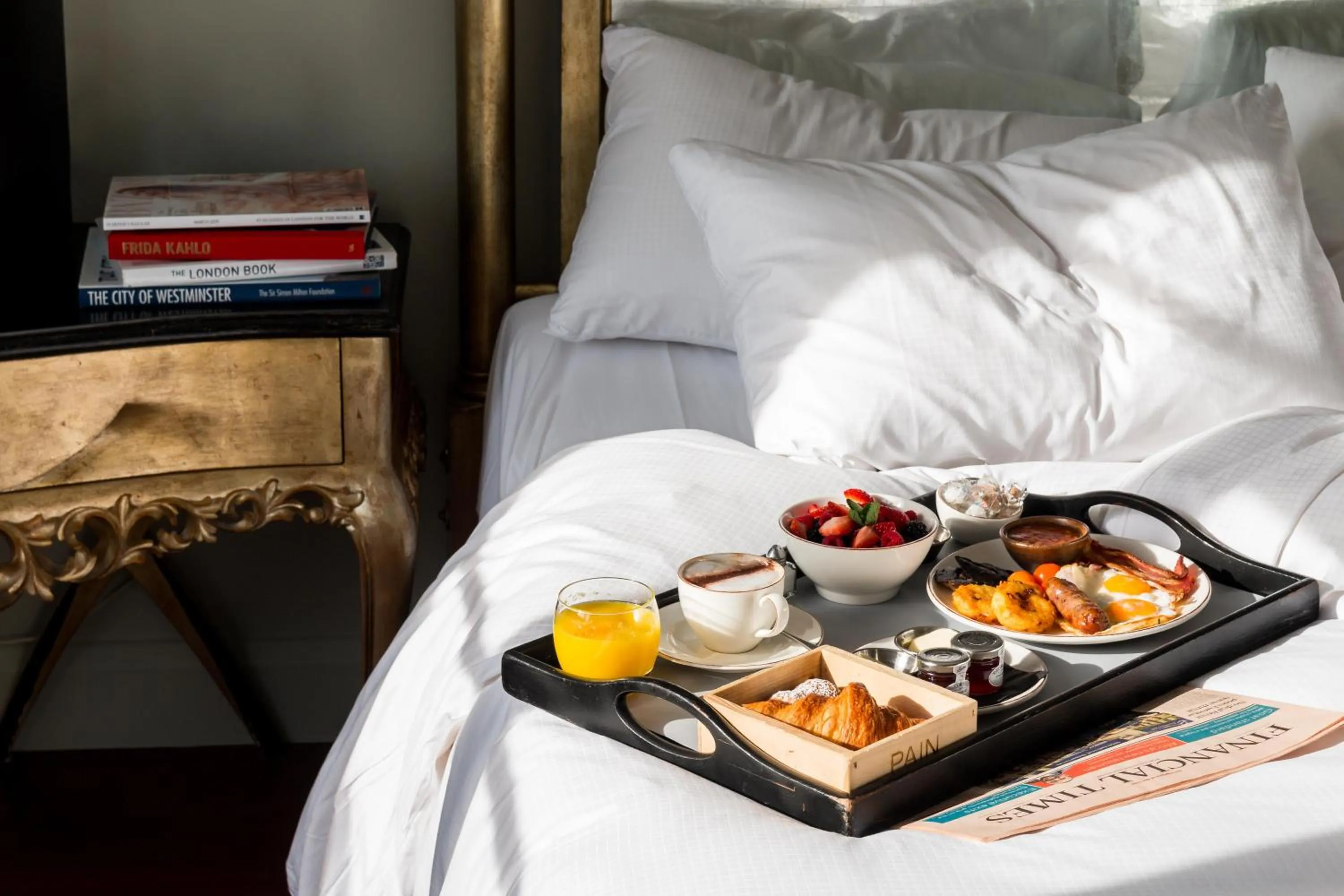 Other, Bed in Radisson Blu Hotel, London Leicester Square