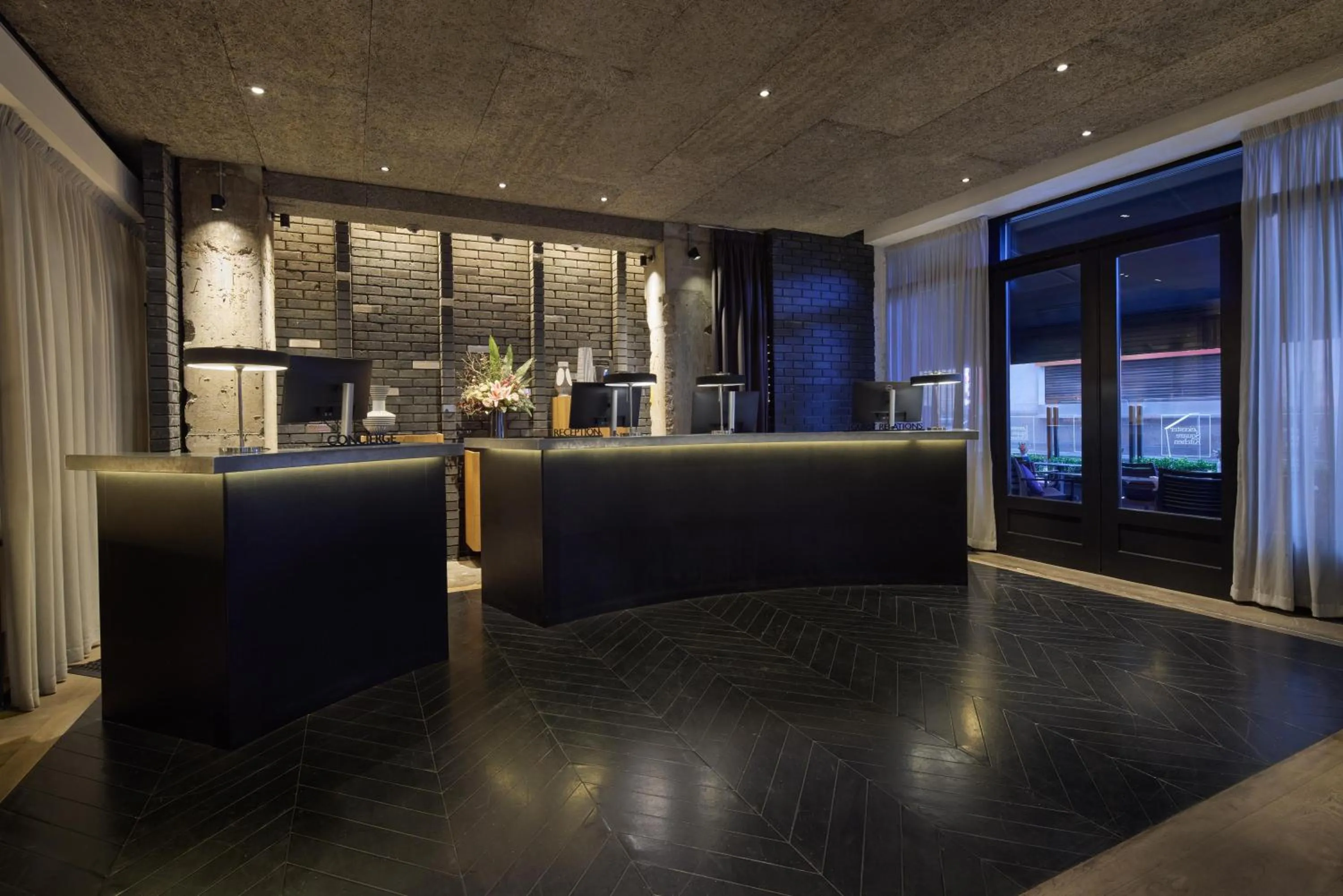 Lobby or reception in Radisson Blu Hotel, London Leicester Square