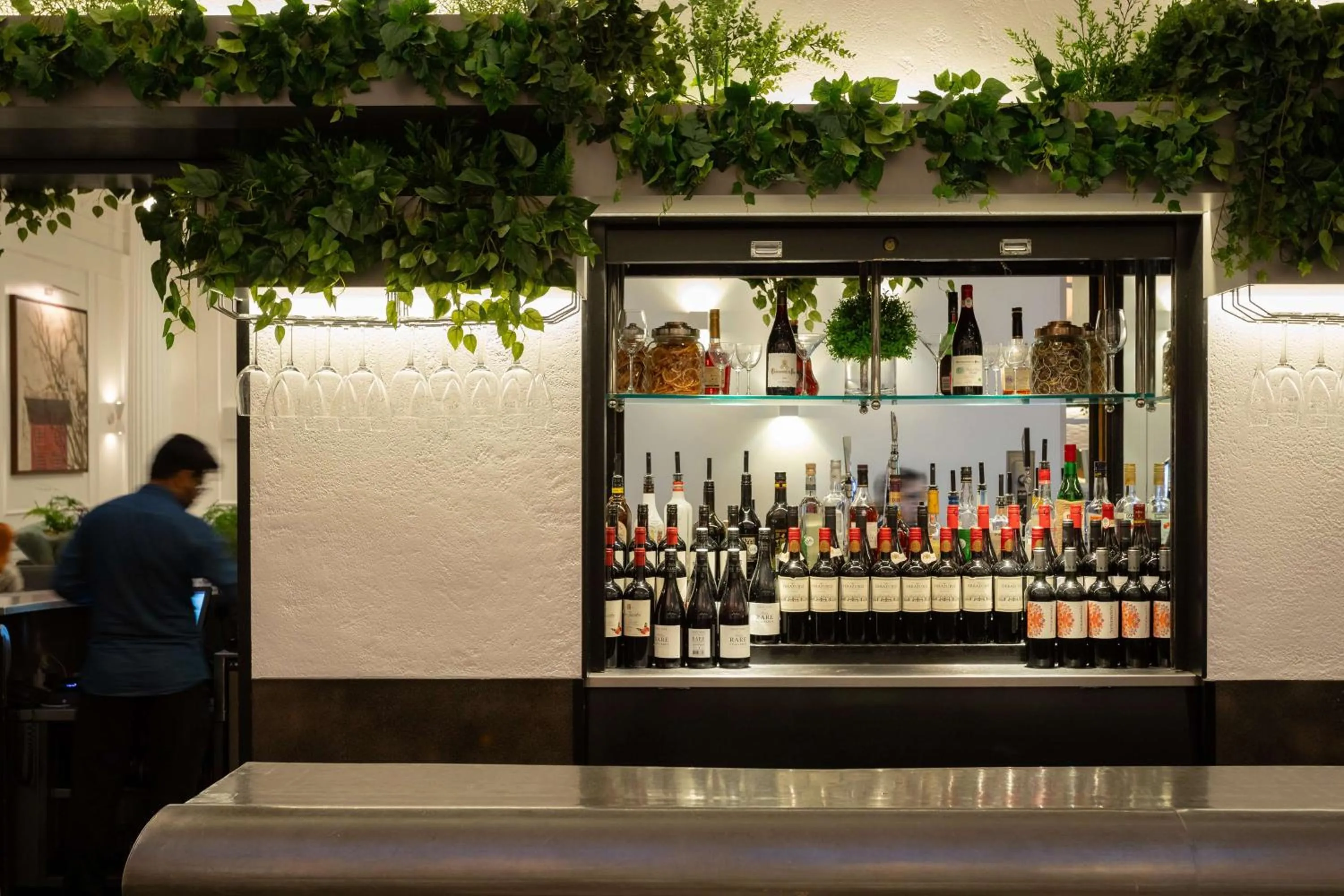 Lounge or bar in Radisson Blu Edwardian Grafton Hotel, London