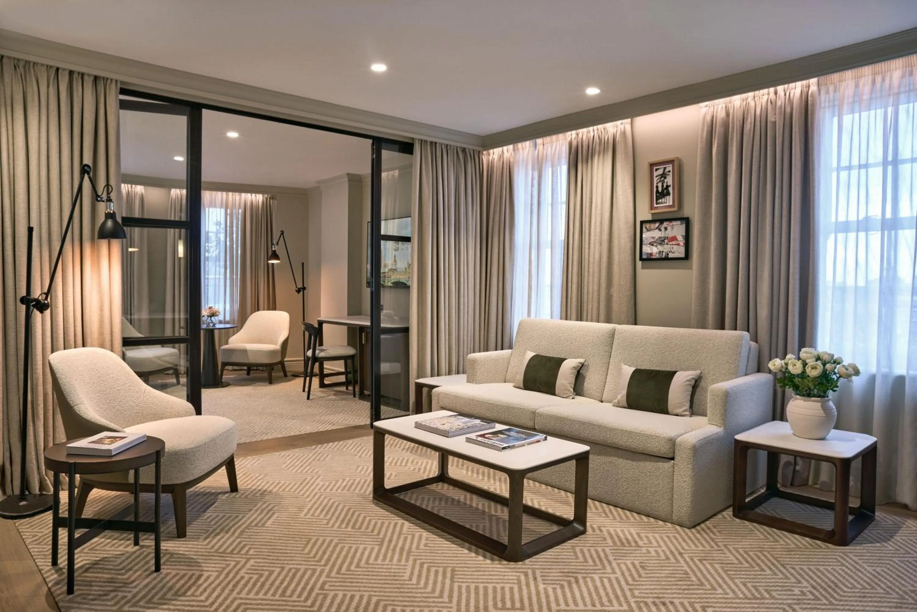 Photo of the whole room in Radisson Blu Hotel, London Bond Street